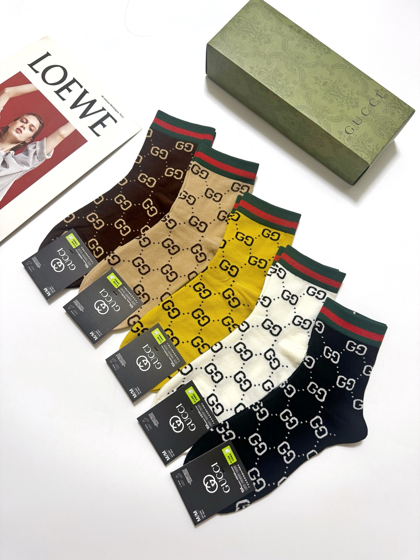 配包装 🌟【一盒5 双】 🌟Gucci 古琦 经典字母 logo短袜  ！纯棉面料软糯亲肤！ 🌟ins爆款！专柜在售in