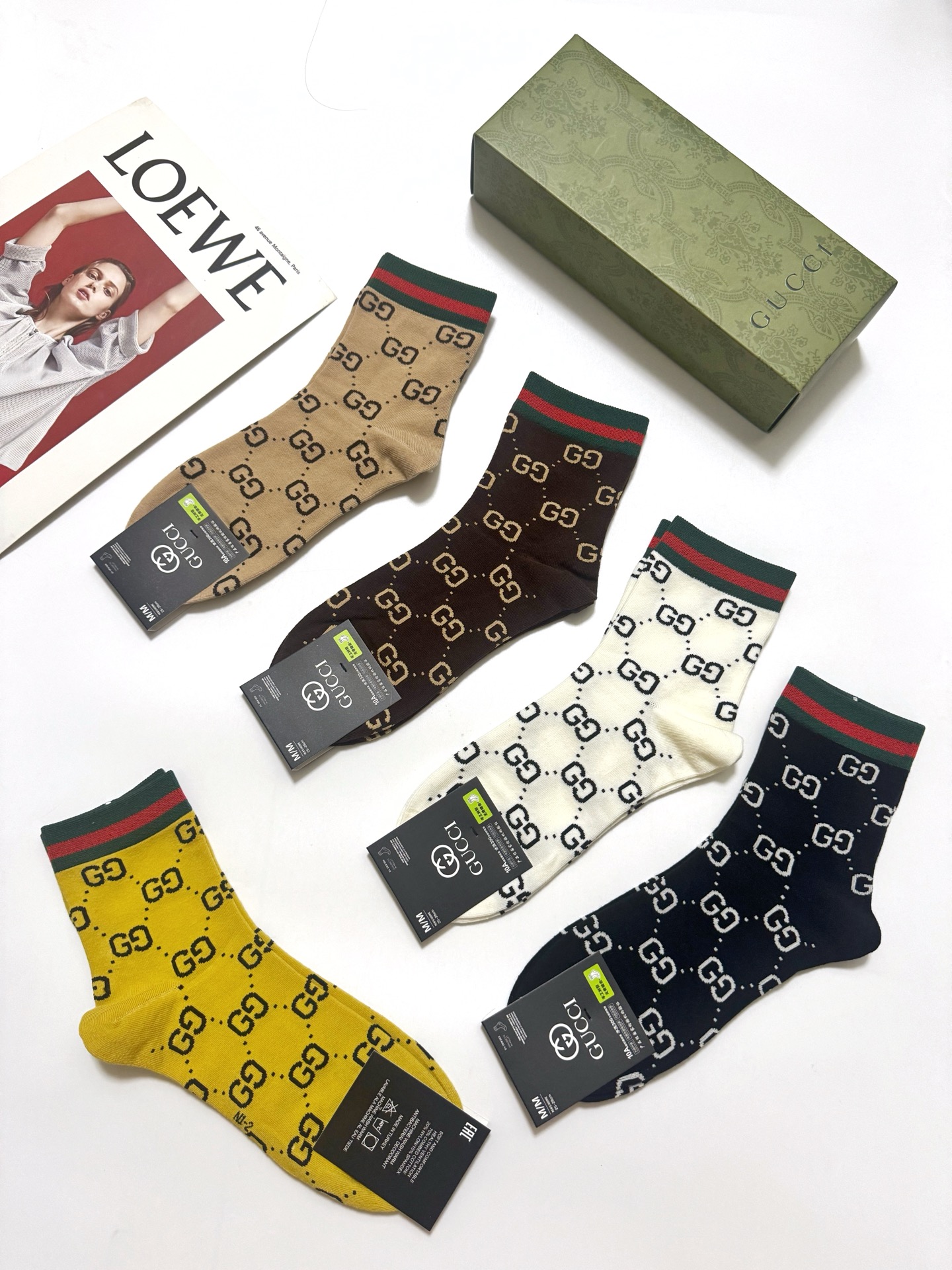 配包装 🌟【一盒5 双】 🌟Gucci 古琦 经典字母 logo短袜  ！纯棉面料软糯亲肤！ 🌟ins爆款！专柜在售in