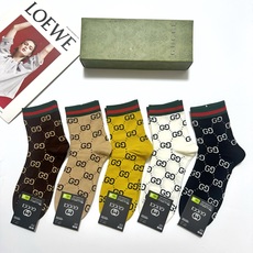配包装 🌟【一盒5 双】 🌟Gucci 古琦 经典字母 logo短袜 !纯棉面料软糯亲肤! 🌟ins爆款!专柜在售in 配包装 🌟【一盒5 双】 🌟Gucci 古琦 经典字母 logo短袜 !纯棉面料软糯亲肤! 🌟ins爆款!专柜在售in