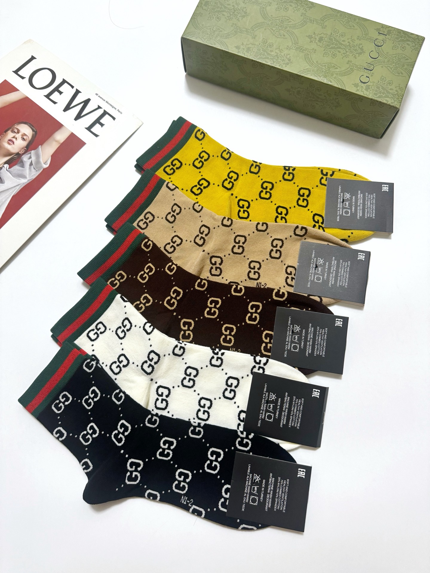 配包装 🌟【一盒5 双】 🌟Gucci 古琦 经典字母 logo短袜  ！纯棉面料软糯亲肤！ 🌟ins爆款！专柜在售in