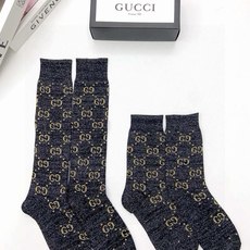 配包装 🌟【一盒2 双】 🌟Gucci 古奇 爆款金银丝长筒袜 中筒袜,超级火爆小腿袜🔥双针针织混纺金银丝材质,超完美结 配包装 🌟【一盒2 双】 🌟Gucci 古奇 爆款金银丝长筒袜 中筒袜,超级火爆小腿袜🔥双针针织混纺金银丝材质,超完美结