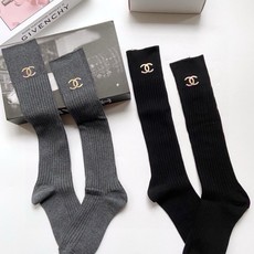 配包装 🌟【一盒一双】 🌟Chanel 香奈儿 经典双C字母logo纯棉长筒袜 小腿袜 🌟ins爆款!专柜在售ing 配包装 🌟【一盒一双】 🌟Chanel 香奈儿 经典双C字母logo纯棉长筒袜 小腿袜 🌟ins爆款!专柜在售ing