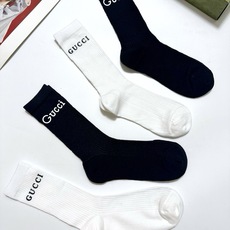 配包装 🌟【一盒4 双】 🌟Gucci 古奇 爆款双G字母 长筒袜 小腿袜,短腿袜 🔥专柜同步发售ing ,巨多明星红 配包装 🌟【一盒4 双】 🌟Gucci 古奇 爆款双G字母 长筒袜 小腿袜,短腿袜 🔥专柜同步发售ing ,巨多明星红
