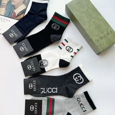 配包装 🌟【一盒5 双】 🌟Gucci 古琦 经典字母 logo短袜 !纯棉面料软糯亲肤! 🌟ins爆款!专柜在售in 配包装 🌟【一盒5 双】 🌟Gucci 古琦 经典字母 logo短袜 !纯棉面料软糯亲肤! 🌟ins爆款!专柜在售in