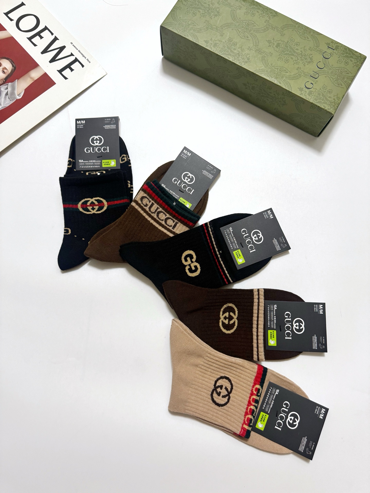 配包装 🌟【一盒5 双】  🌟Gucci 古琦 经典字母logo 纯棉中筒袜   ，软糯亲肤，ins超火爆配色 ，秋冬潮