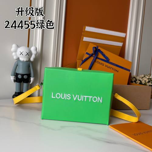 Louis Vuitton Shopper Medium Bag Green Leather with Detachable Strap 1 Louis Vuitton Shopper Medium Bag Green Leather with Detachable Strap