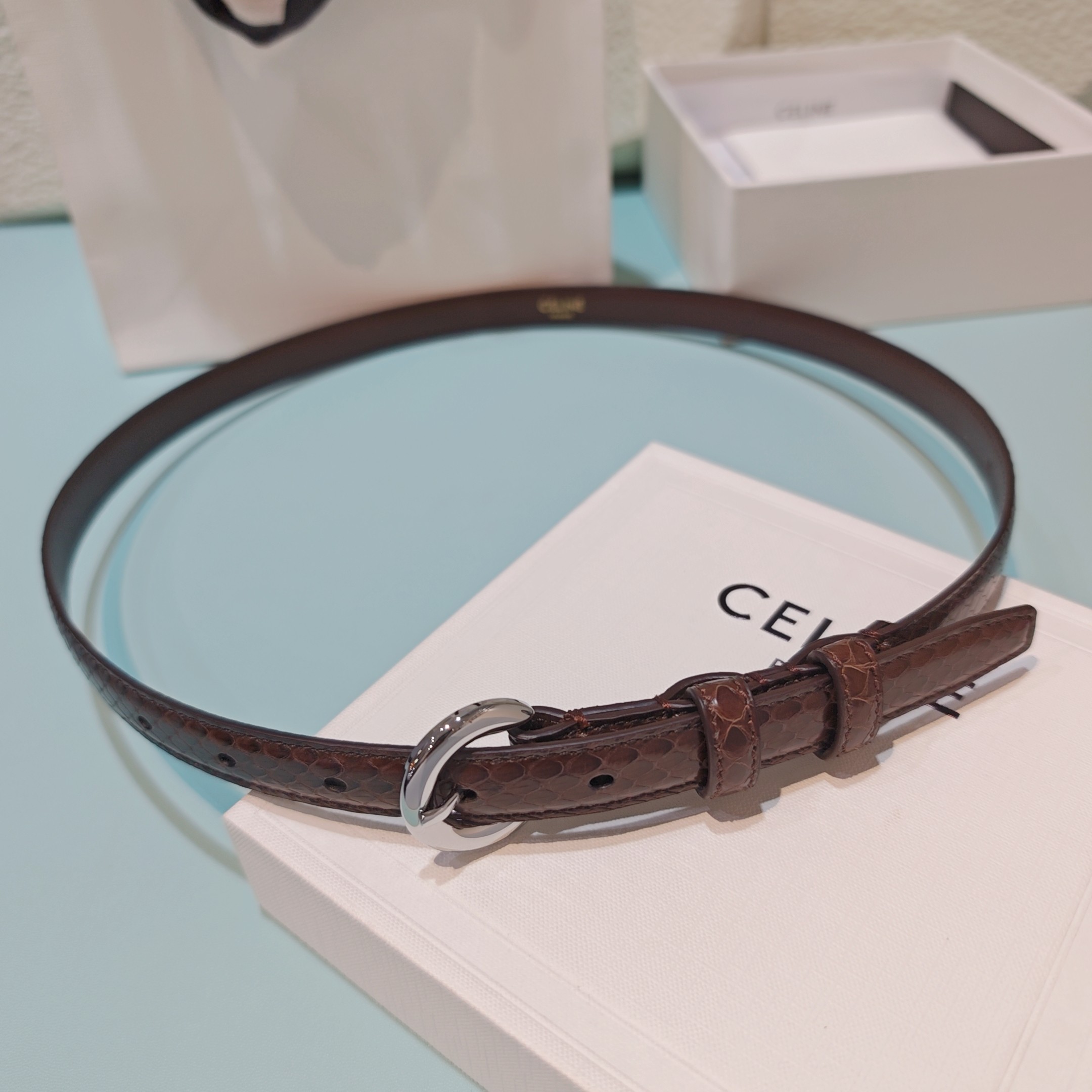 💥💥💥1.8cm赛琳CELINE腰带，双面头层牛皮，长度：75.80.85.90.95.100.欧，铜五