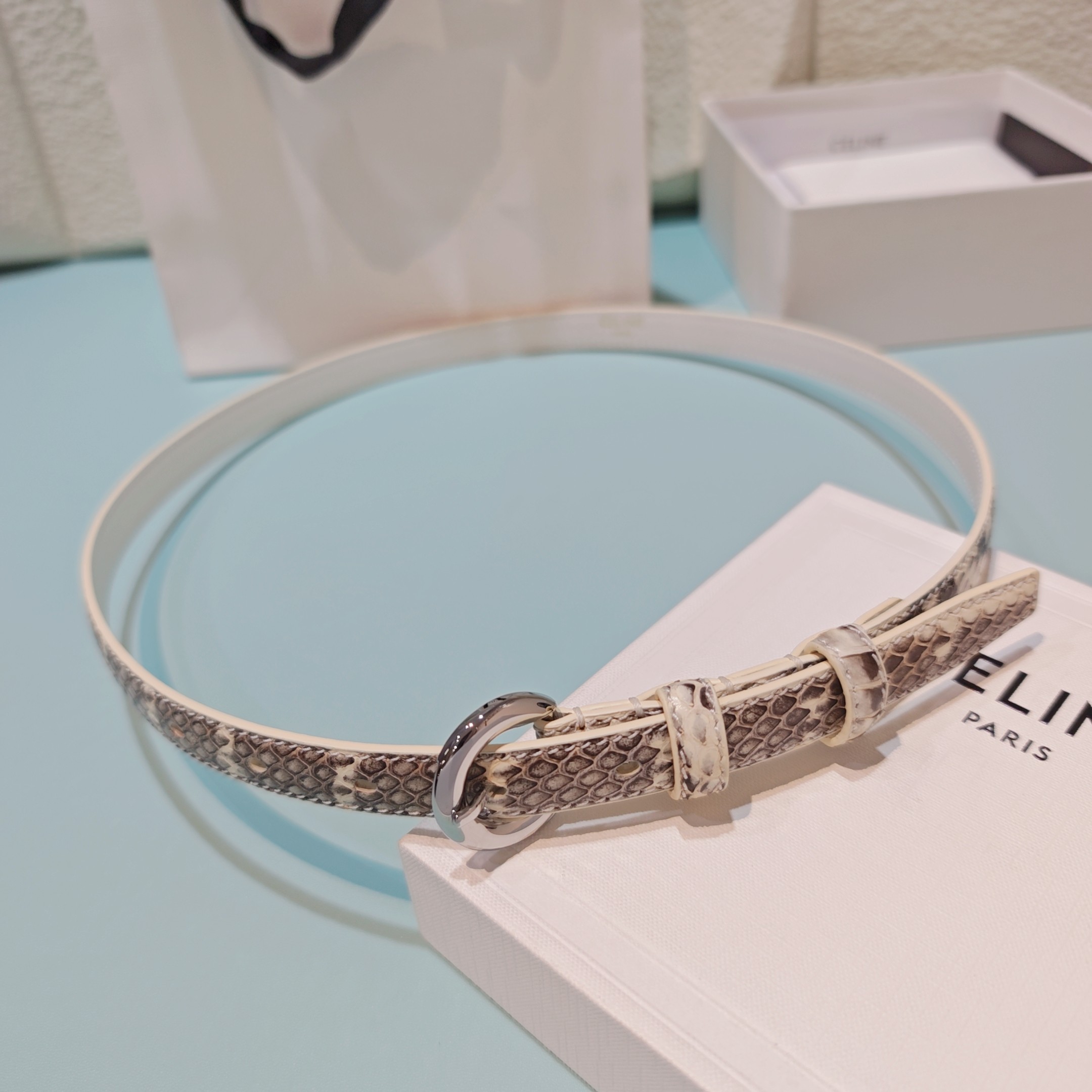 💥💥💥1.8cm赛琳CELINE腰带，双面头层牛皮，长度：75.80.85.90.95.100.欧，铜五