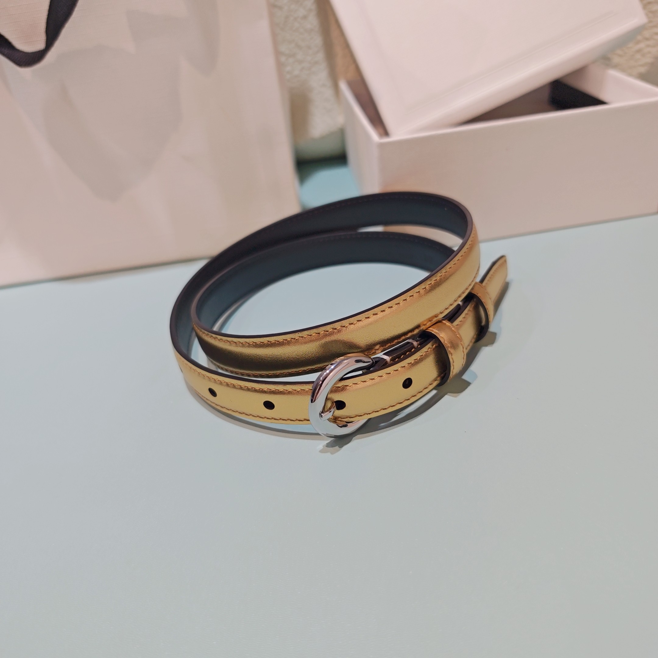 💥💥💥1.8cm赛琳CELINE腰带，双面头层牛皮，长度：75.80.85.90.95.100.欧，铜五