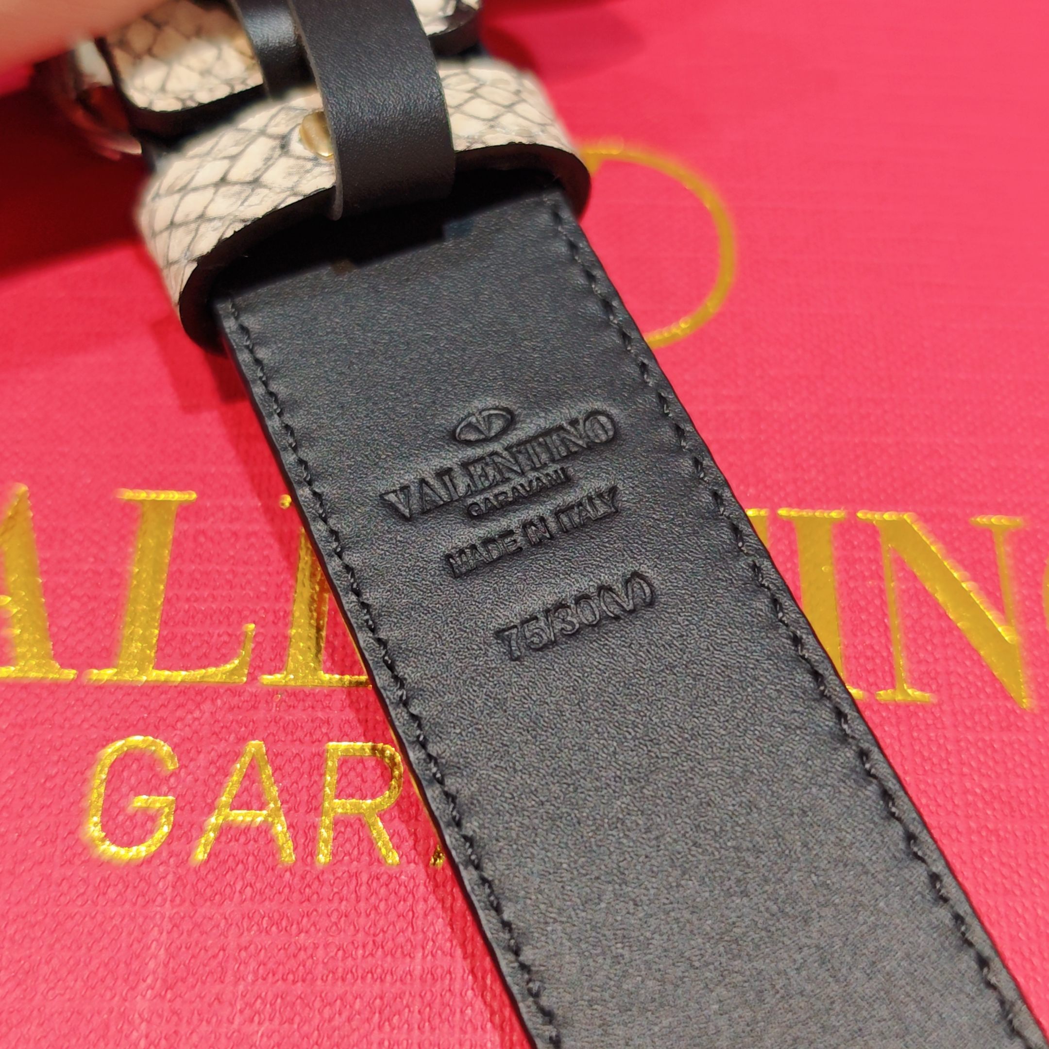 💥💥💥3.0cm华伦天奴腰带，双面头层牛皮，长度：75.80.85.90.95.100.105欧，铜五金