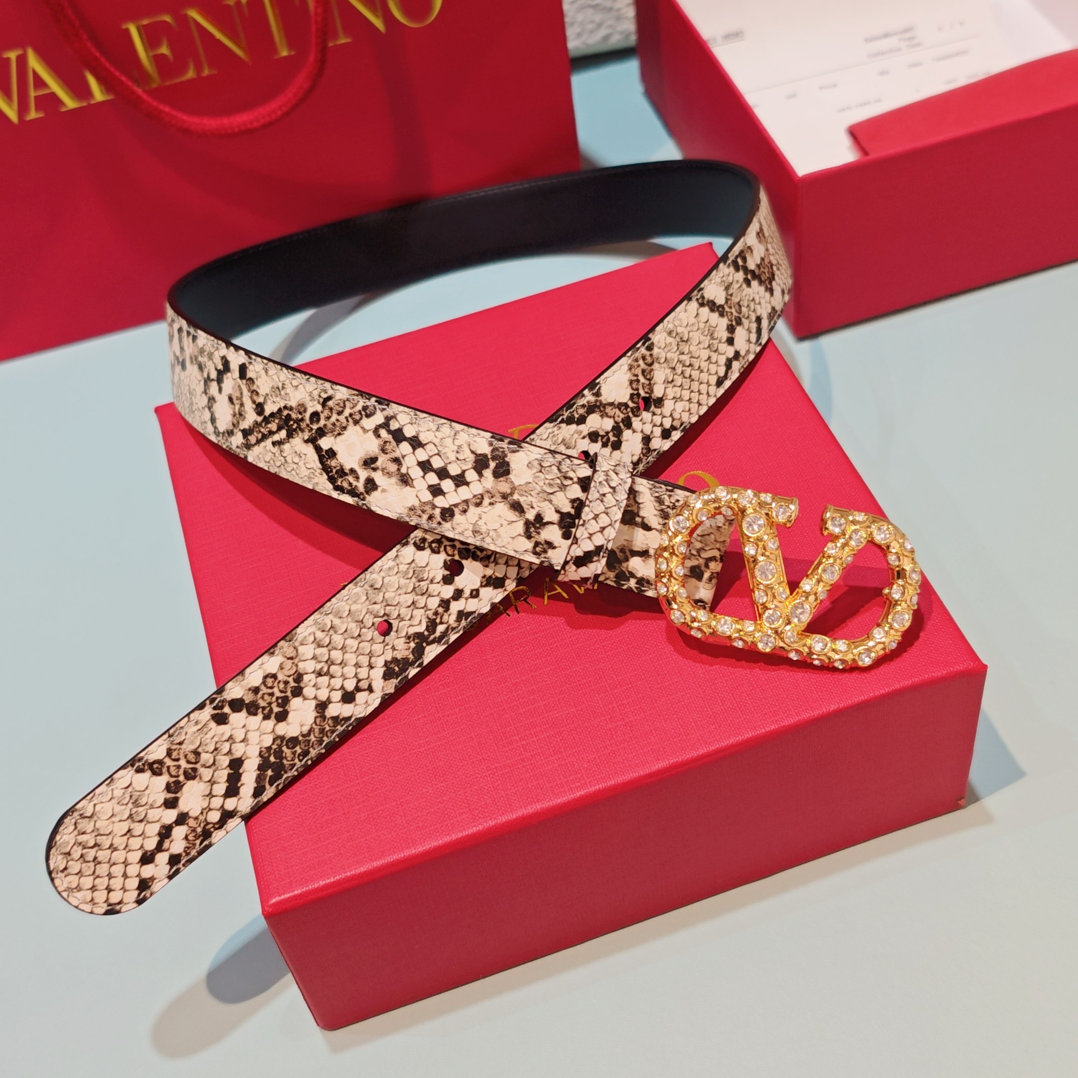 💥💥💥3.0cm华伦天奴腰带，双面头层牛皮，长度：75.80.85.90.95.100.105欧，铜五金