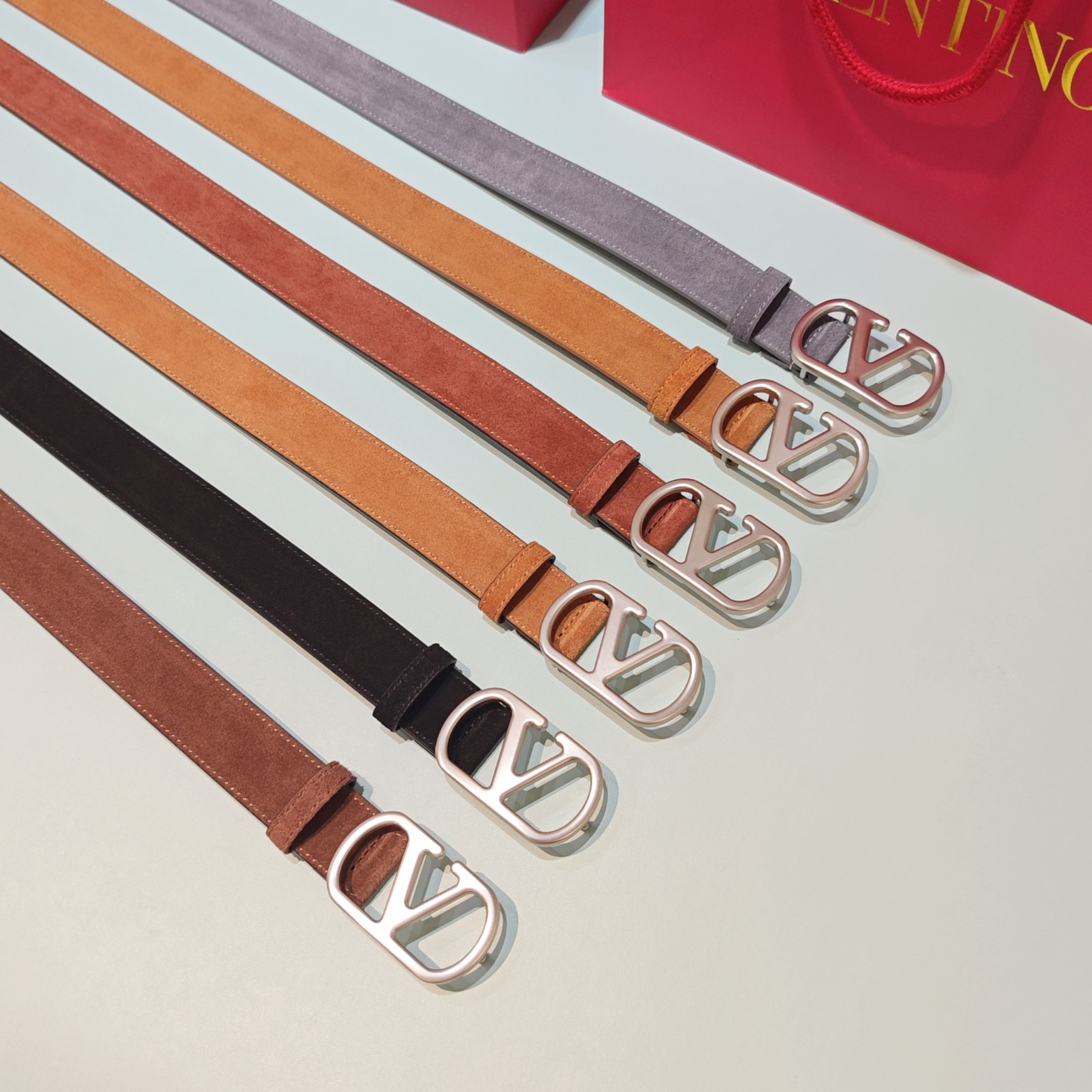 💥💥💥3.0cm 华伦天奴 腰带，双面头层牛皮，长度：75.80.85.90.95.100.105欧，铜