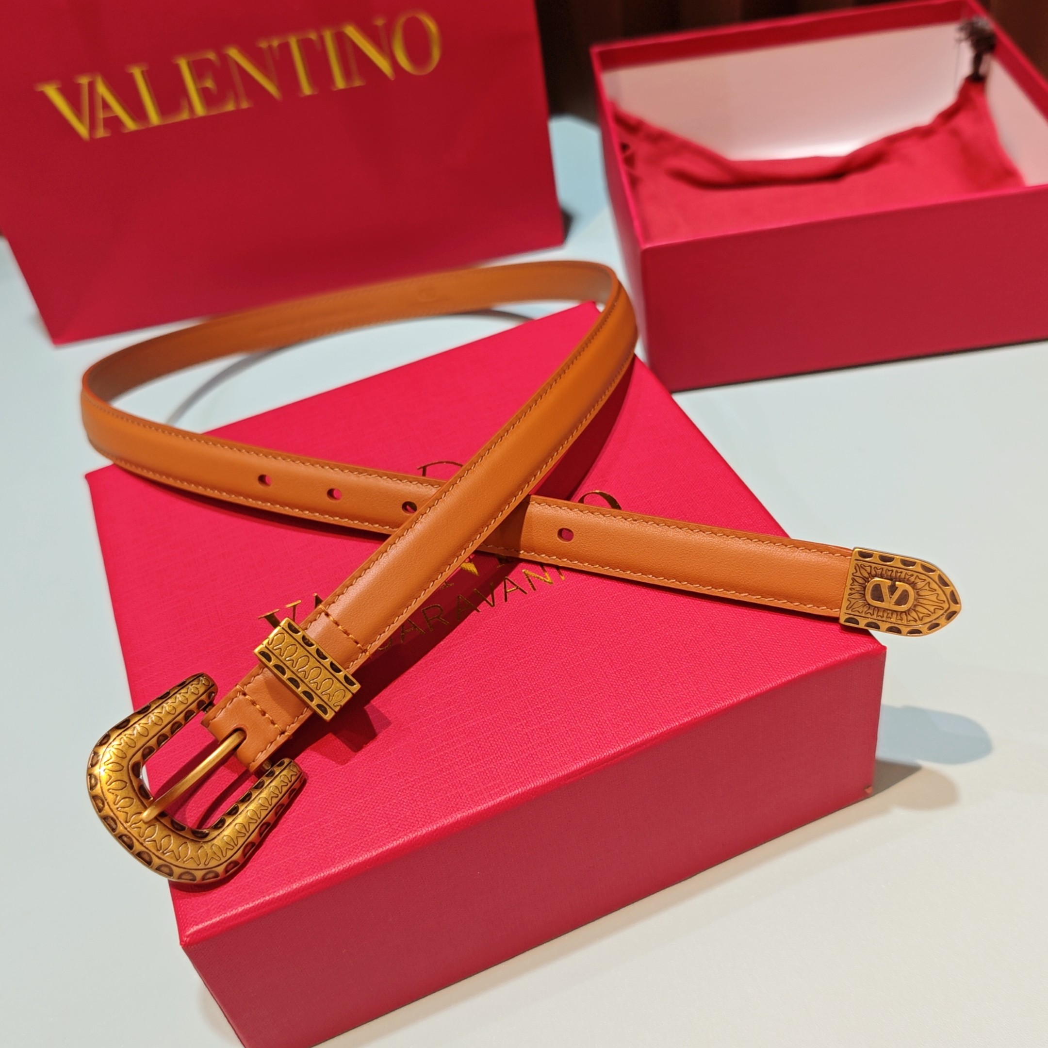 💥💥💥2.0cm 华伦天奴 腰带，双面头层牛皮，长度：75.80.85.90.95.100.105欧，铜