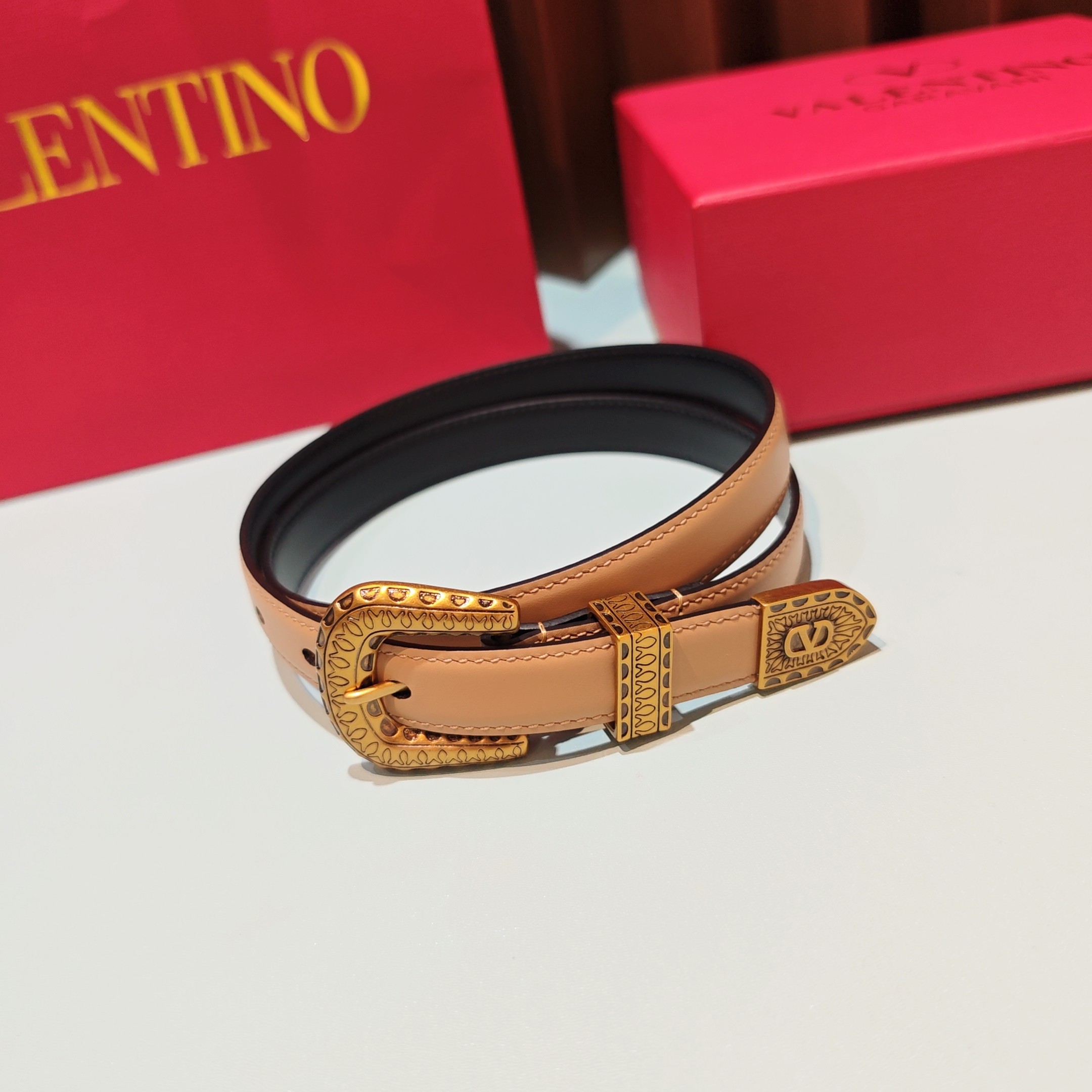 💥💥💥2.0cm 华伦天奴 腰带，双面头层牛皮，长度：75.80.85.90.95.100.105欧，铜