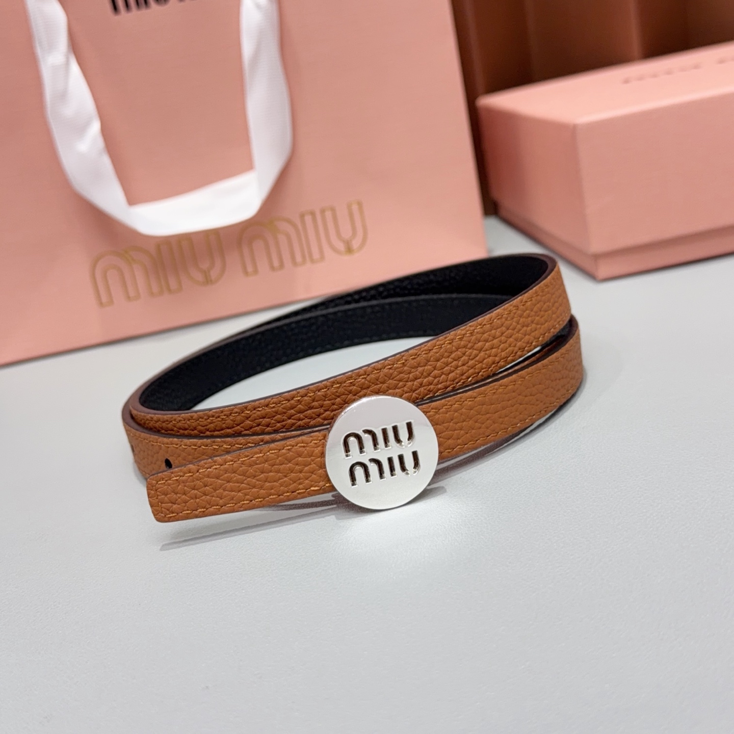 💥💥💥1.5cm缪缪miu min腰带，双面头层牛皮，长度：75.80.85.90.95.100.105欧。 