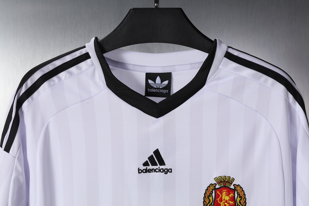 Adidas x Balenciaga White Jersey T-Shirt - Comfortable & Stylish Tee 4 i1726462198 2004 1