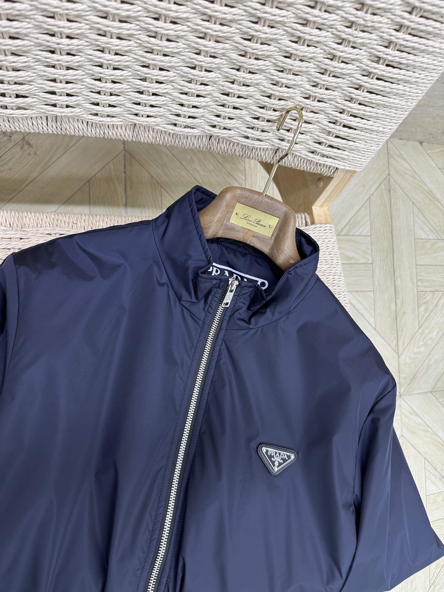 PRADA 2025ss秋冬新款系列🆕P家休闲翻领夹克外套 🧥专柜同步发售 超高工艺的风衣外套 休闲时尚