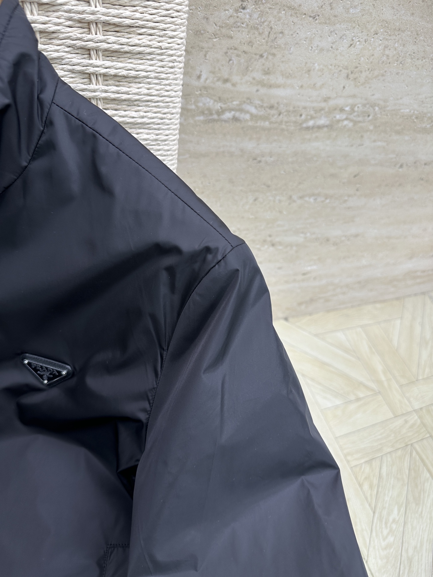 PRADA 2025ss秋冬新款系列🆕P家休闲翻领夹克外套 🧥专柜同步发售 超高工艺的风衣外套 休闲时尚