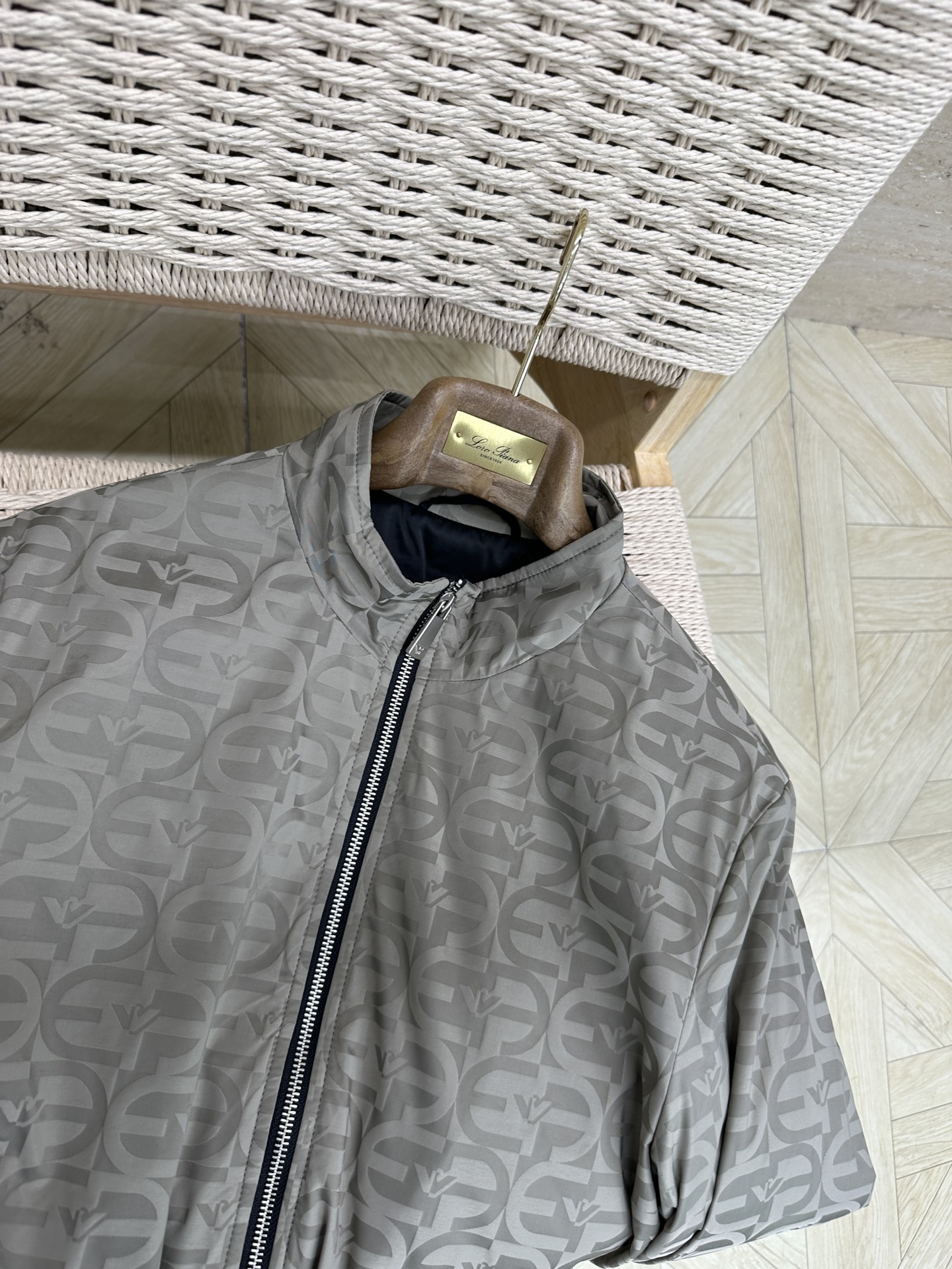 ARMANI 2025ss秋冬新款系列🆕阿玛尼家休闲夹克立领外套🧥专柜同步发售 超高工艺的风衣外套 休闲