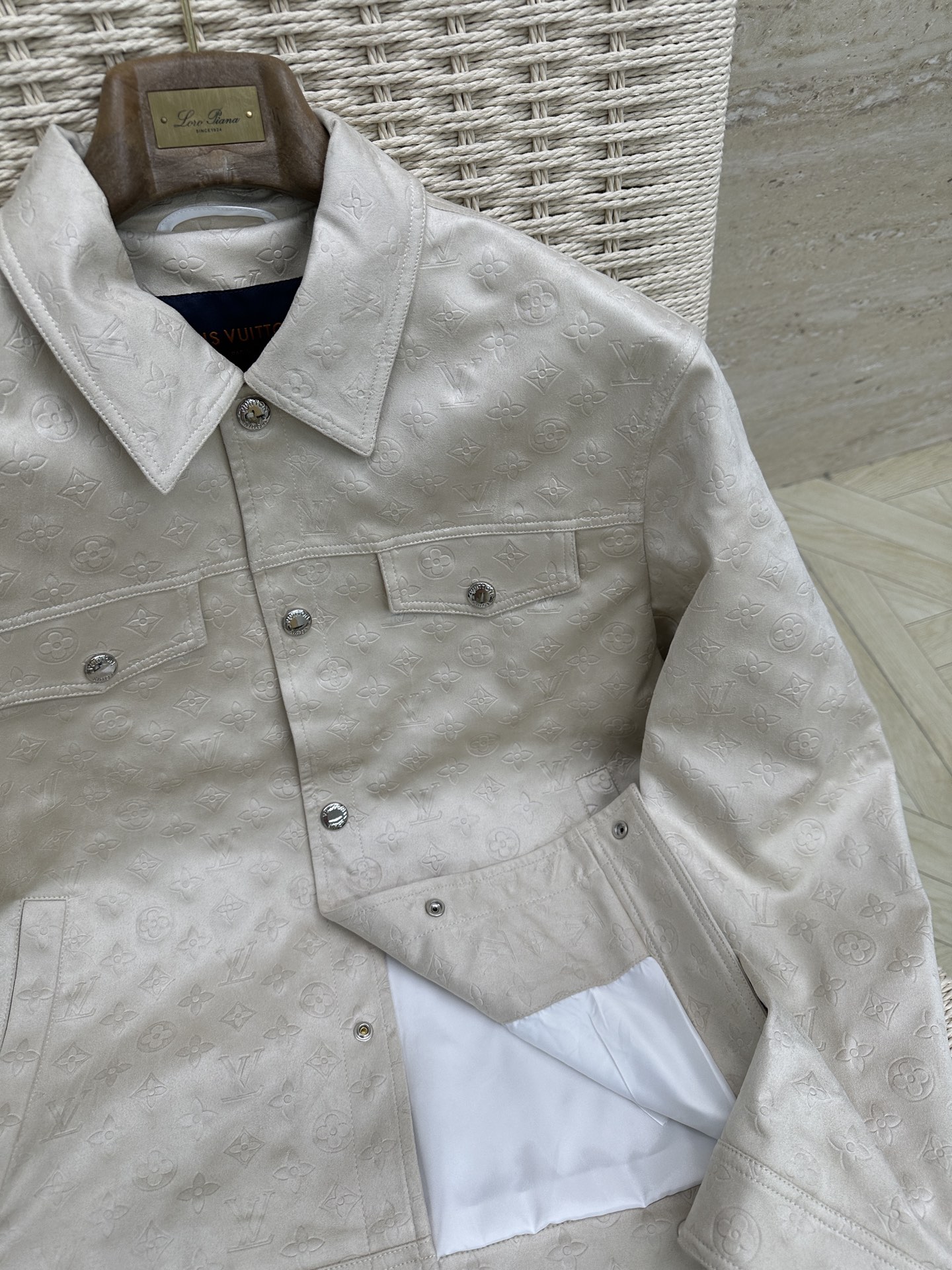 LOUIS VUITTON 2025ss秋冬新款系列🆕驴家休闲夹克外套🧥专柜同步发售 超高工艺的风衣外套