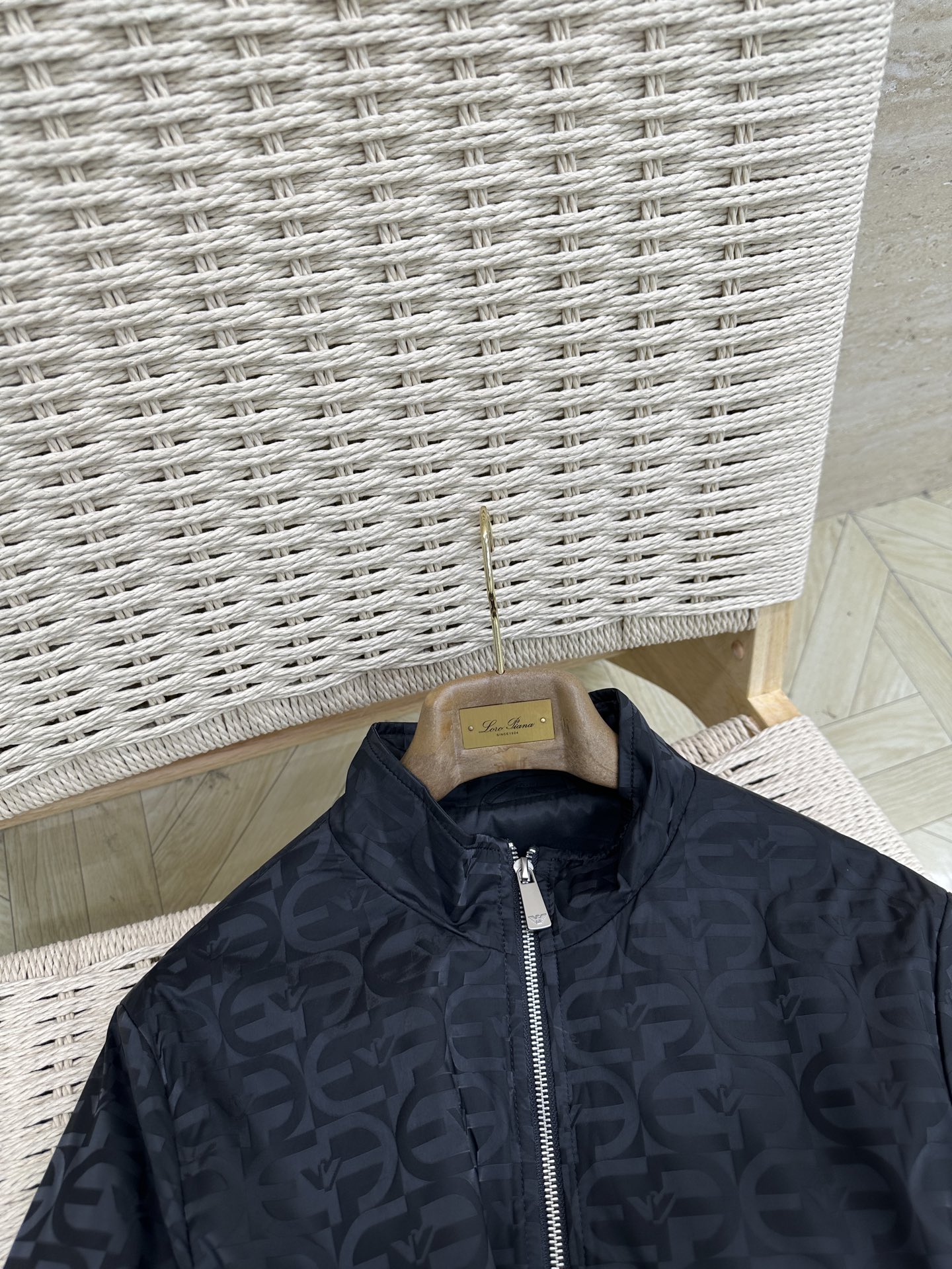 ARMANI 2025ss秋冬新款系列🆕阿玛尼家休闲夹克立领外套🧥专柜同步发售 超高工艺的风衣外套 休闲