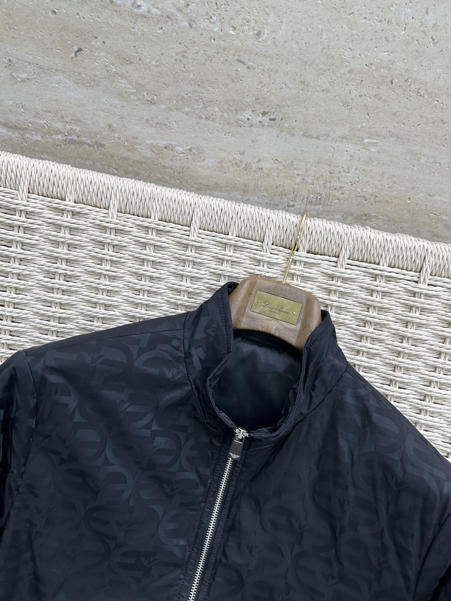 ARMANI 2025ss秋冬新款系列🆕阿玛尼家休闲夹克立领外套🧥专柜同步发售 超高工艺的风衣外套 休闲