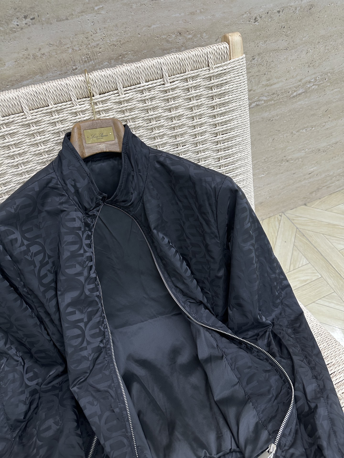 ARMANI 2025ss秋冬新款系列🆕阿玛尼家休闲夹克立领外套🧥专柜同步发售 超高工艺的风衣外套 休闲