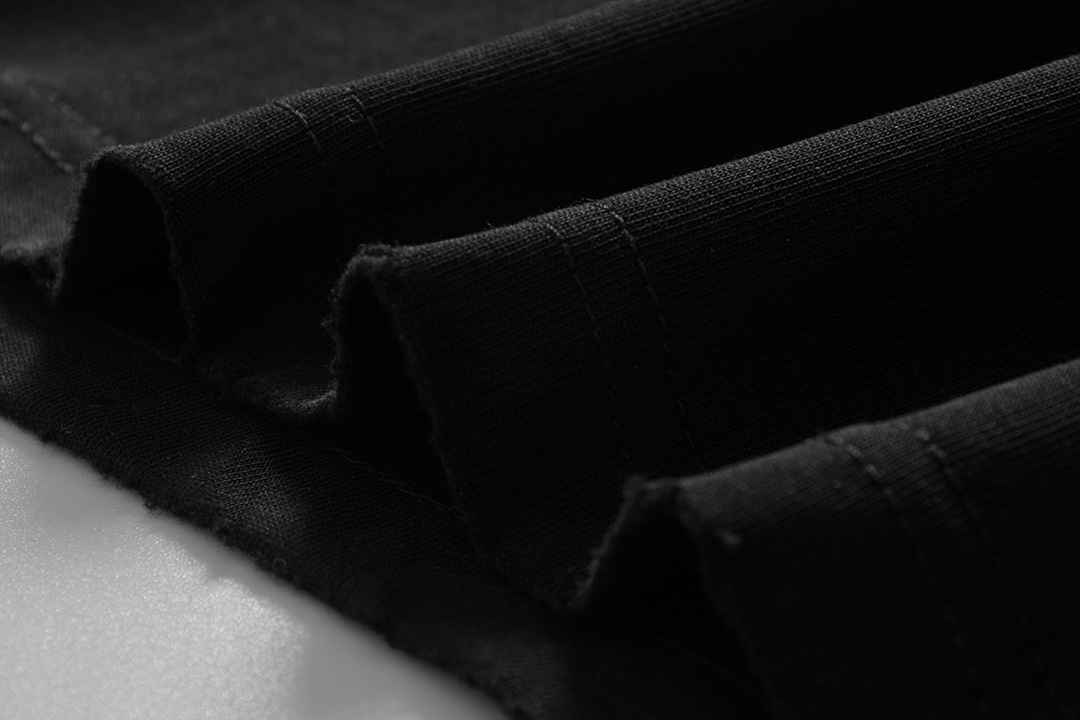 Fashionable Hsiang’s T-shirt Collection: Melto Brand Heavy Cotton Tees in XS-S-M-L Sizes - 图片 8