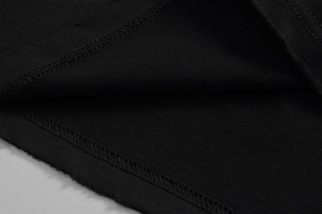 Fashionable Hsiang’s T-shirt Collection: Melto Brand Heavy Cotton Tees in XS-S-M-L Sizes - 图片 7