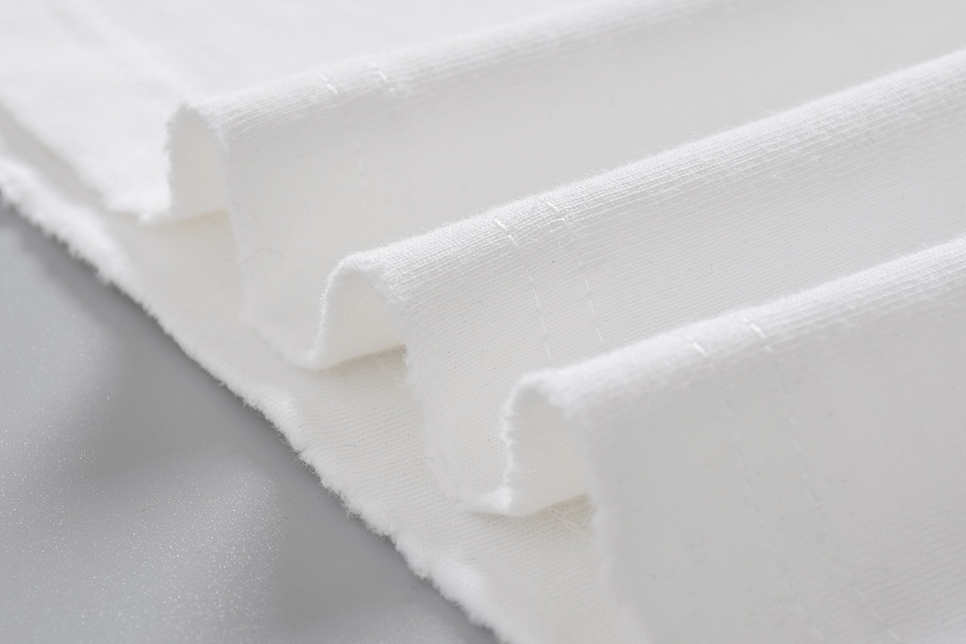 Fashionable Hsiang’s T-shirt Collection with Unique Cuff Art and High-Quality Cotton - 图片 7