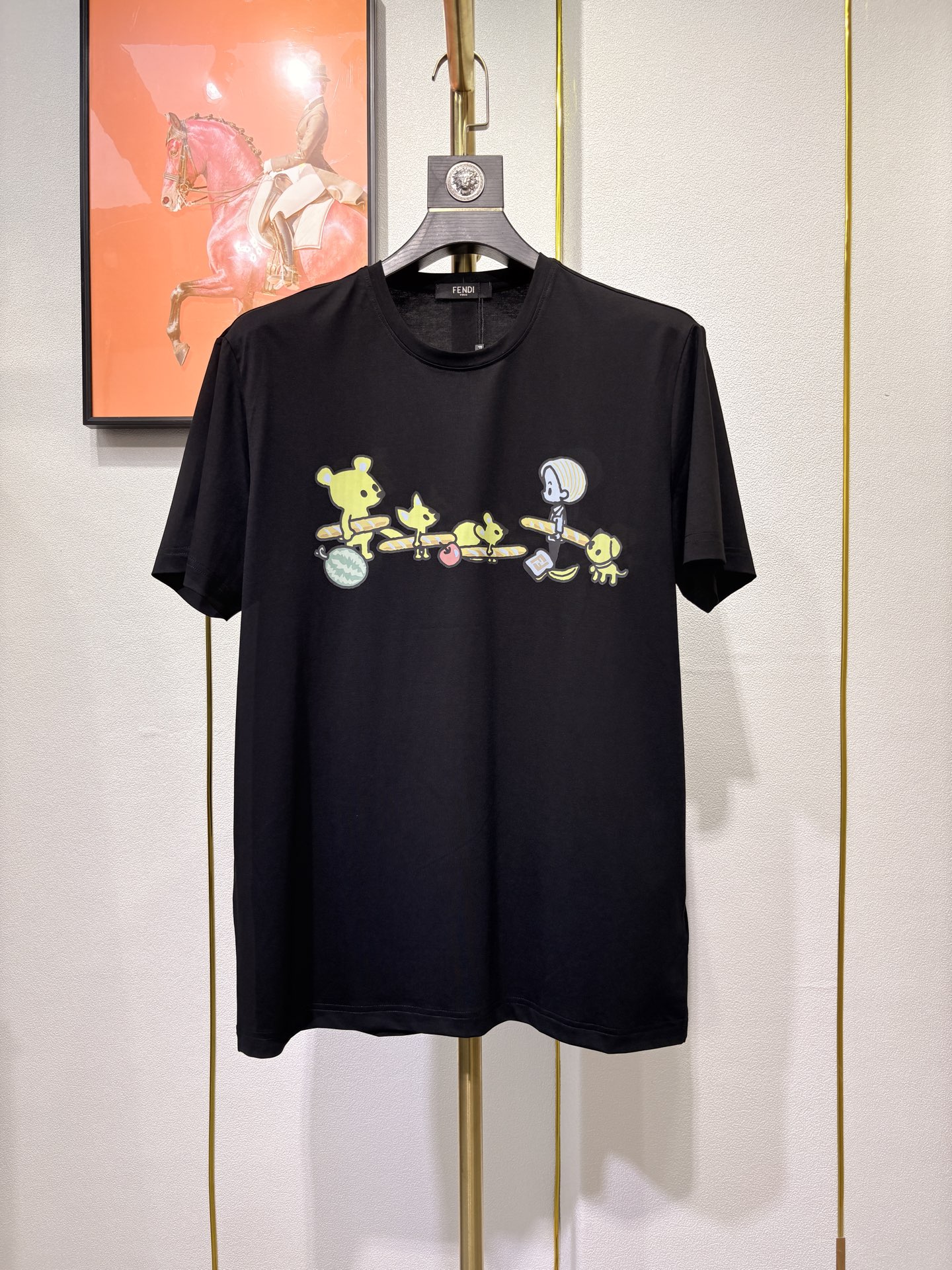 NO:152807,FENDI new short-sleeved product, using imported mercerized cotton fabric, top-grade new craftsmanship logo pattern on the chest, soft and delicate feel, not easy to deform, fashionable and handsome upper body, extremely high grade, S-3XL, fendi, fendi, T-shirt, alexander wang19860909FENDI 芬迪 新品短袖,采用进口丝光棉面料,胸口顶级新工艺logo图案,手感柔软细腻,不易变型,上身时尚帅气,档次极高,码数S一3XL,,fendi,fendi,T-shirt,alexander wang,Men's clothing