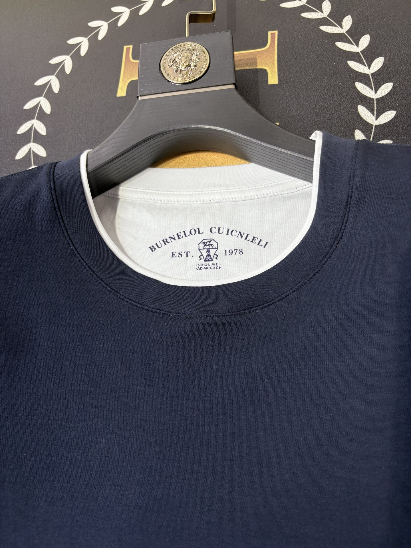 BC新款 男士休闲短袖T恤，采用纯棉面料，面料舒适透气性好，秉承大牌的传统给时尚添加魅力！袖口和衣脚拼色