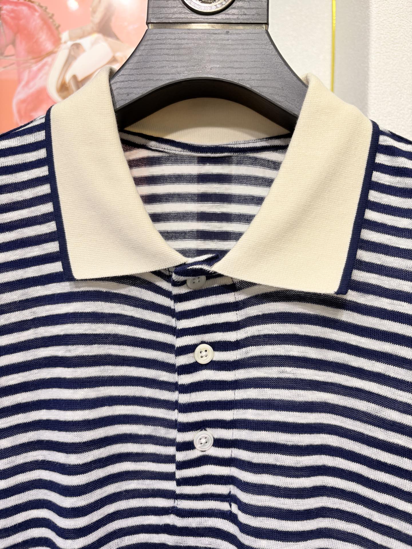 Loro piana 新款男士高端亚麻翻领短袖T恤，这款短袖T恤，采用高级纤维亚麻面料制成，透气速干，循