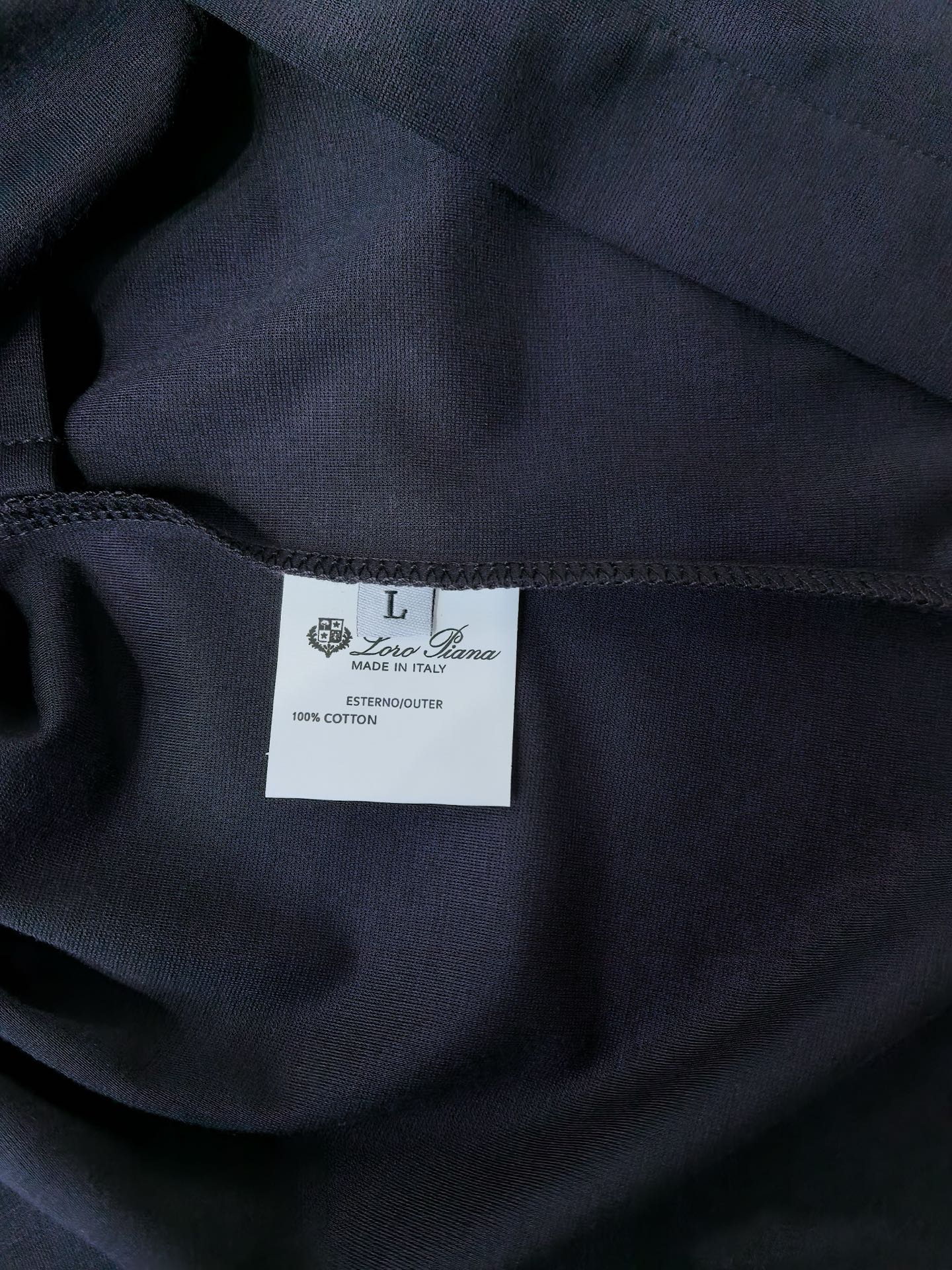 lP🆕，2025秋冬新款，胸前品牌小标LOGO刺绣衬衫，采用定制罗马微弹力布料制成，面料垂性好贴肤穿着舒