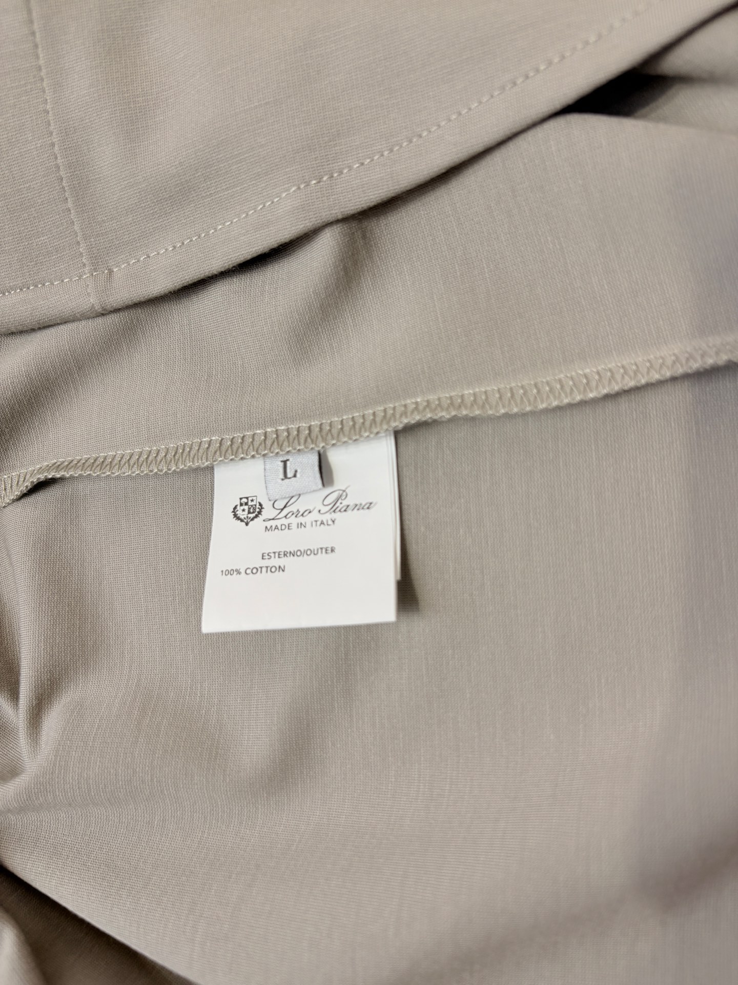 lP🆕，2025秋冬新款，胸前品牌小标LOGO刺绣衬衫，采用定制罗马微弹力布料制成，面料垂性好贴肤穿着舒