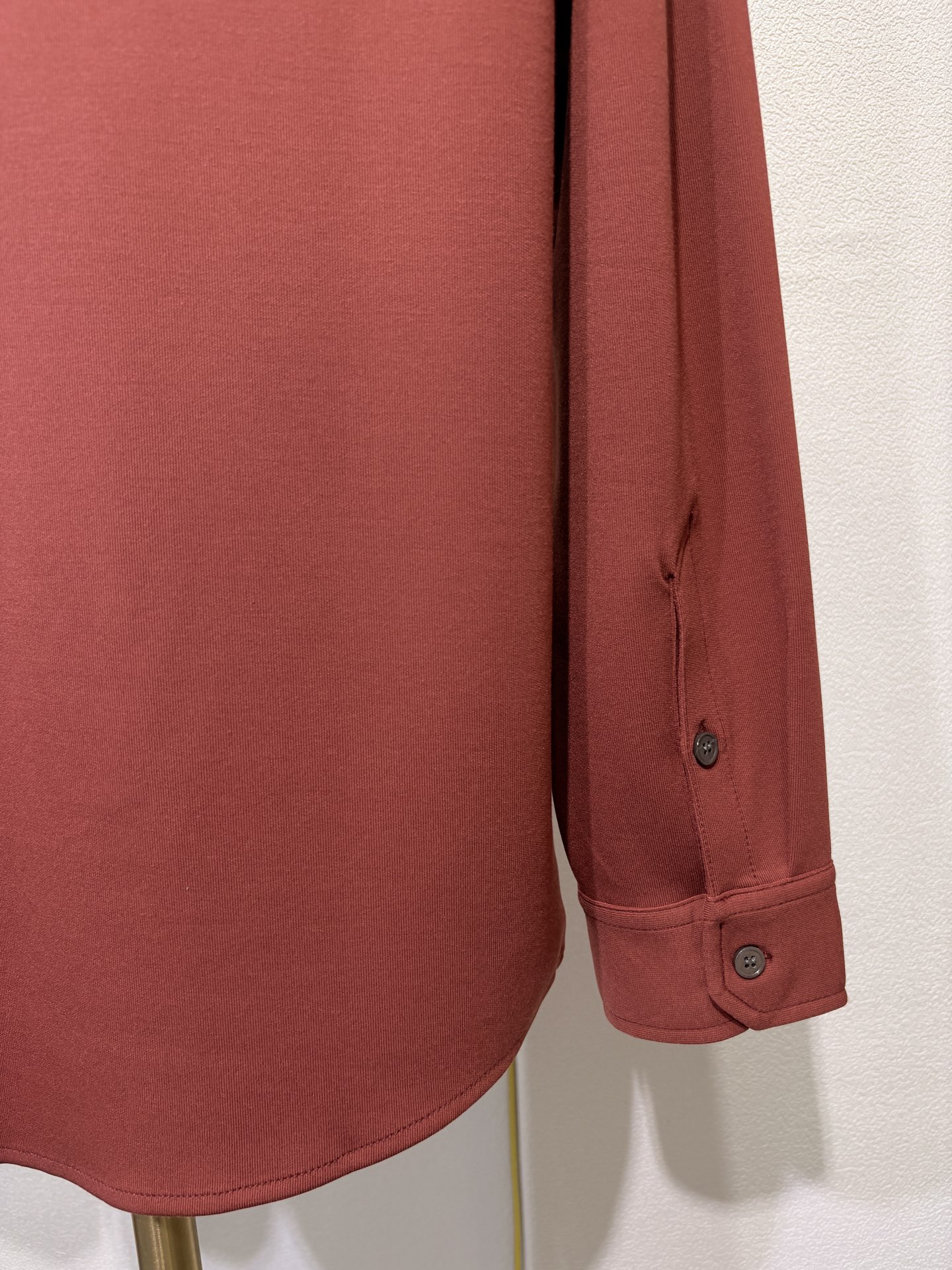 ZEGNA 25秋冬新杰尼亚长袖衬衫，奢华经典元素设计！采用舒适透气针织面料，属于入柜级别，可预见性的爆