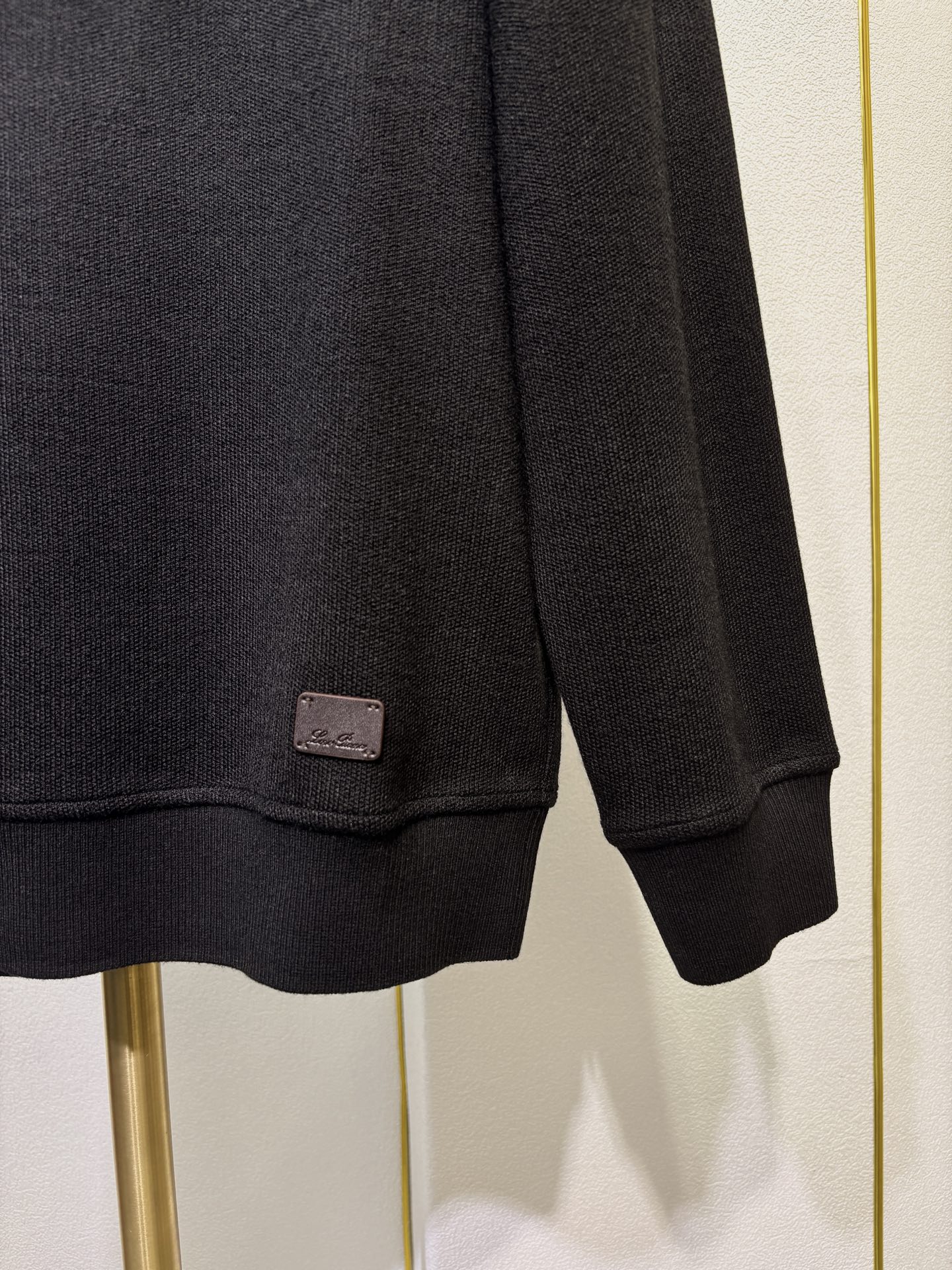 lP🆕诺悠翩雅，2025秋冬男款羊毛混纺毛衣，超级简约大方的版型设计（绵羊毛 棉 聚酯纤维 腈纶混纺材质