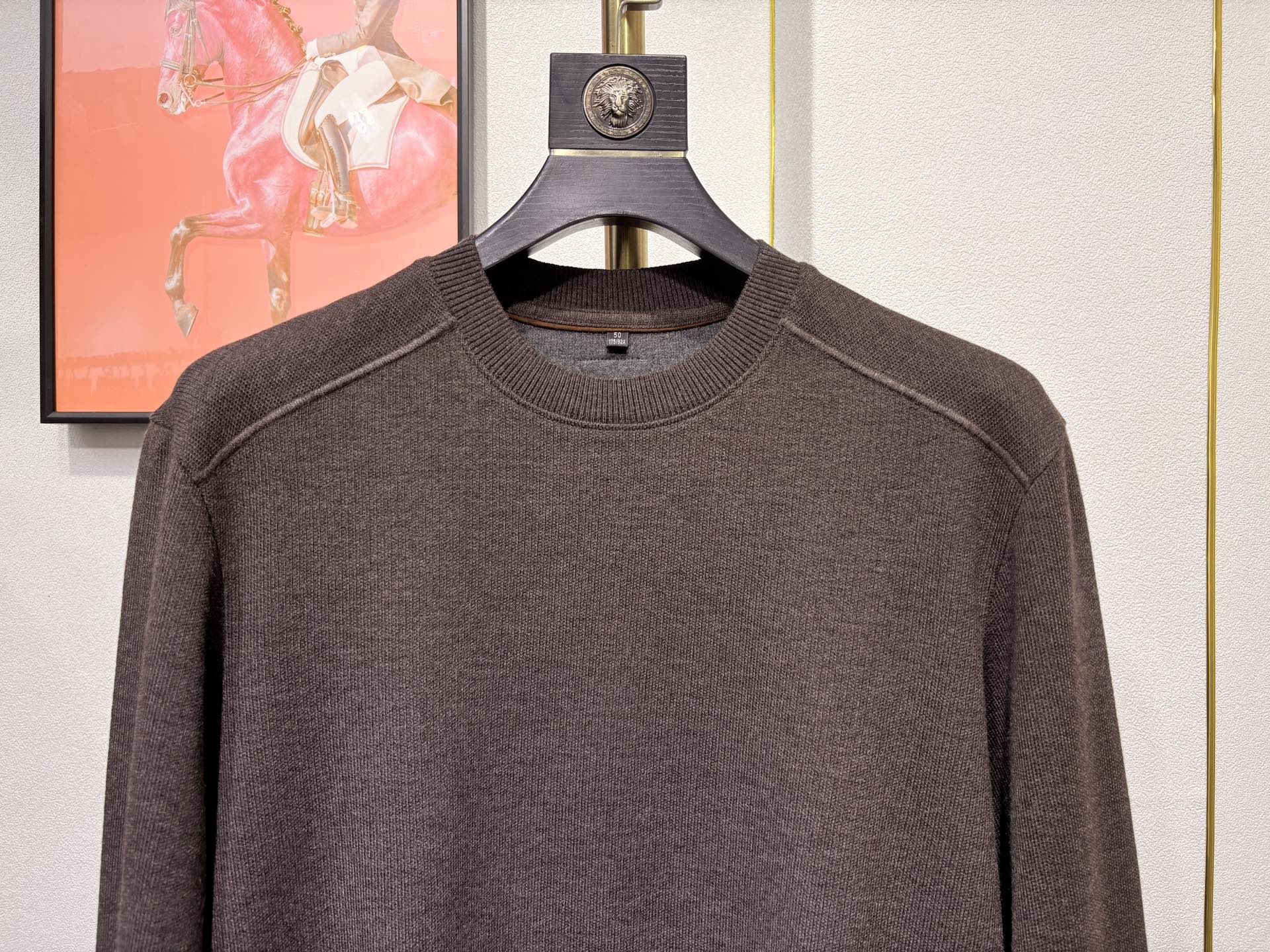 lP🆕诺悠翩雅，2025秋冬男款羊毛混纺毛衣，超级简约大方的版型设计（绵羊毛 棉 聚酯纤维 腈纶混纺材质