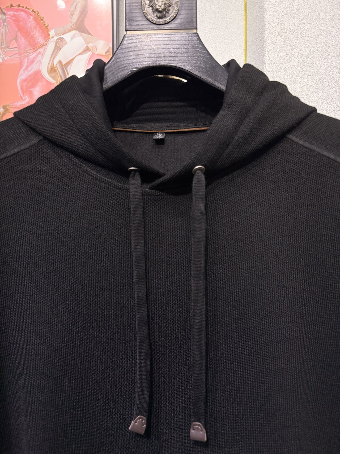 lP🆕诺悠翩雅，2025秋冬男款羊毛混纺连帽卫衣，简约大方的版型、前幅插兜设计（绵羊毛 棉 聚酯纤维 腈