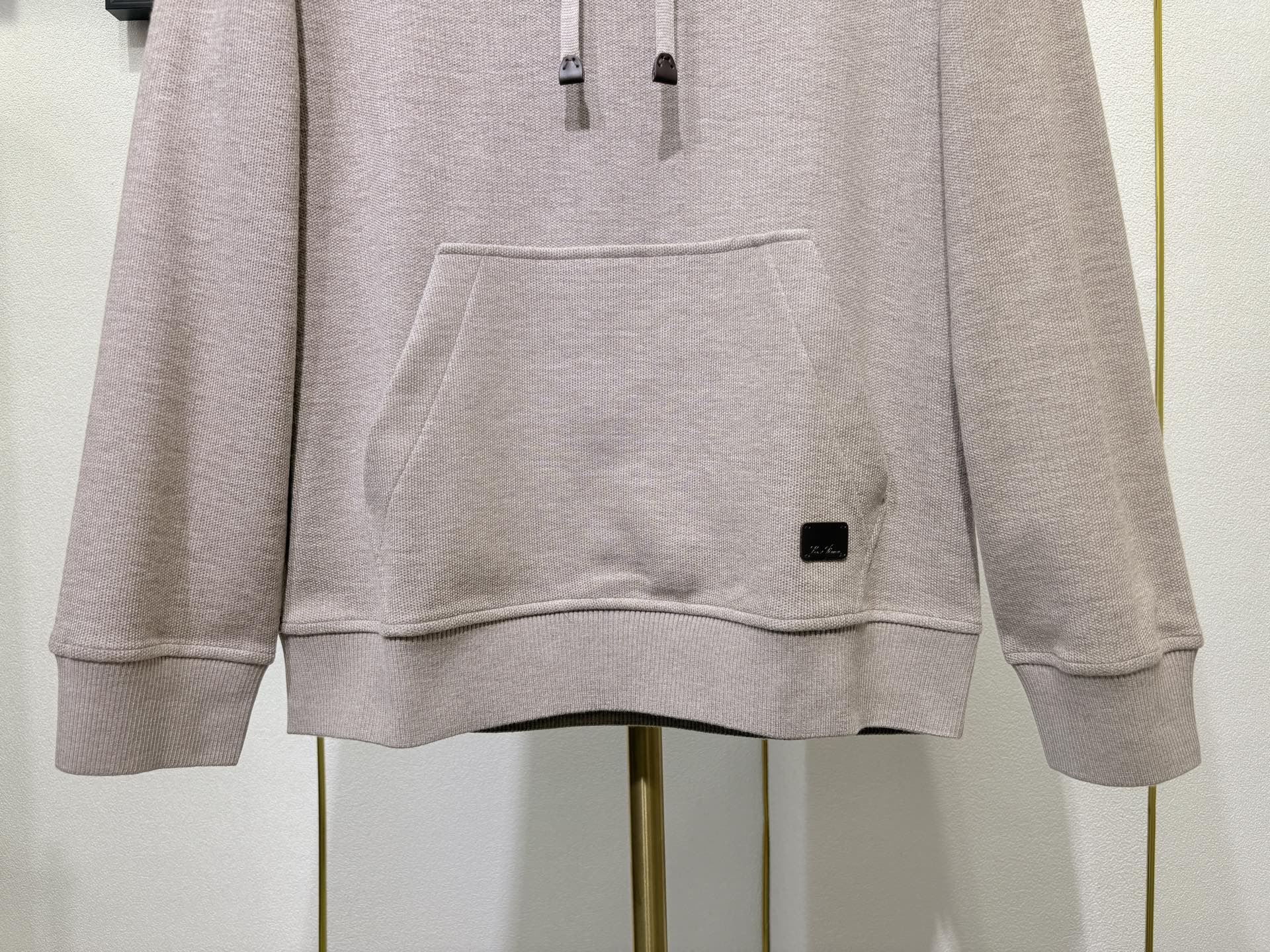 lP🆕诺悠翩雅，2025秋冬男款羊毛混纺连帽卫衣，简约大方的版型、前幅插兜设计（绵羊毛 棉 聚酯纤维 腈