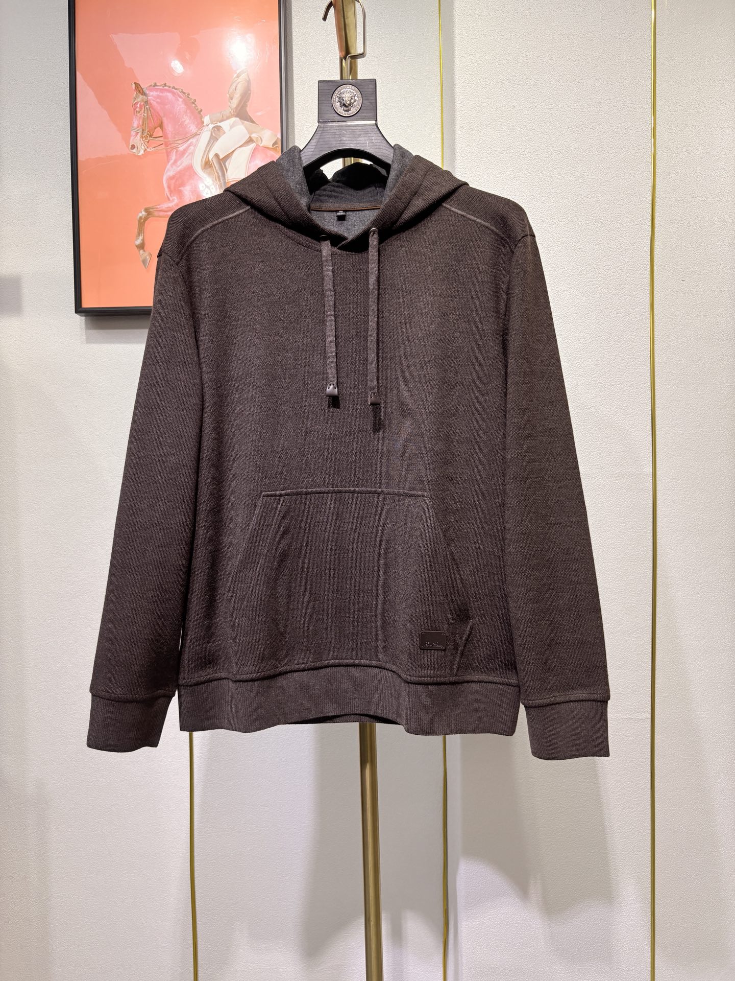 lP🆕诺悠翩雅，2025秋冬男款羊毛混纺连帽卫衣，简约大方的版型、前幅插兜设计（绵羊毛 棉 聚酯纤维 腈