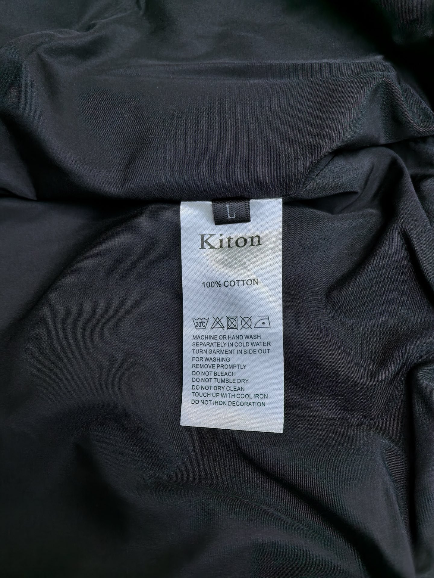 Kiton，2025新款男士商务休闲外套，经典翻领款，客供进口面料、开模定制五金、三标齐，定织定染工艺、
