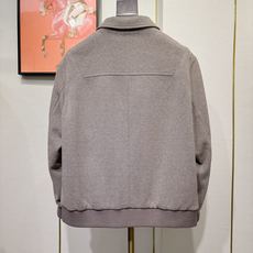 Kiton,2025新款男士商务休闲外套,经典翻领款,客供进口面料、开模定制五金、三标齐,定织定染工艺、 Kiton,2025新款男士商务休闲外套,经典翻领款,客供进口面料、开模定制五金、三标齐,定织定染工艺、
