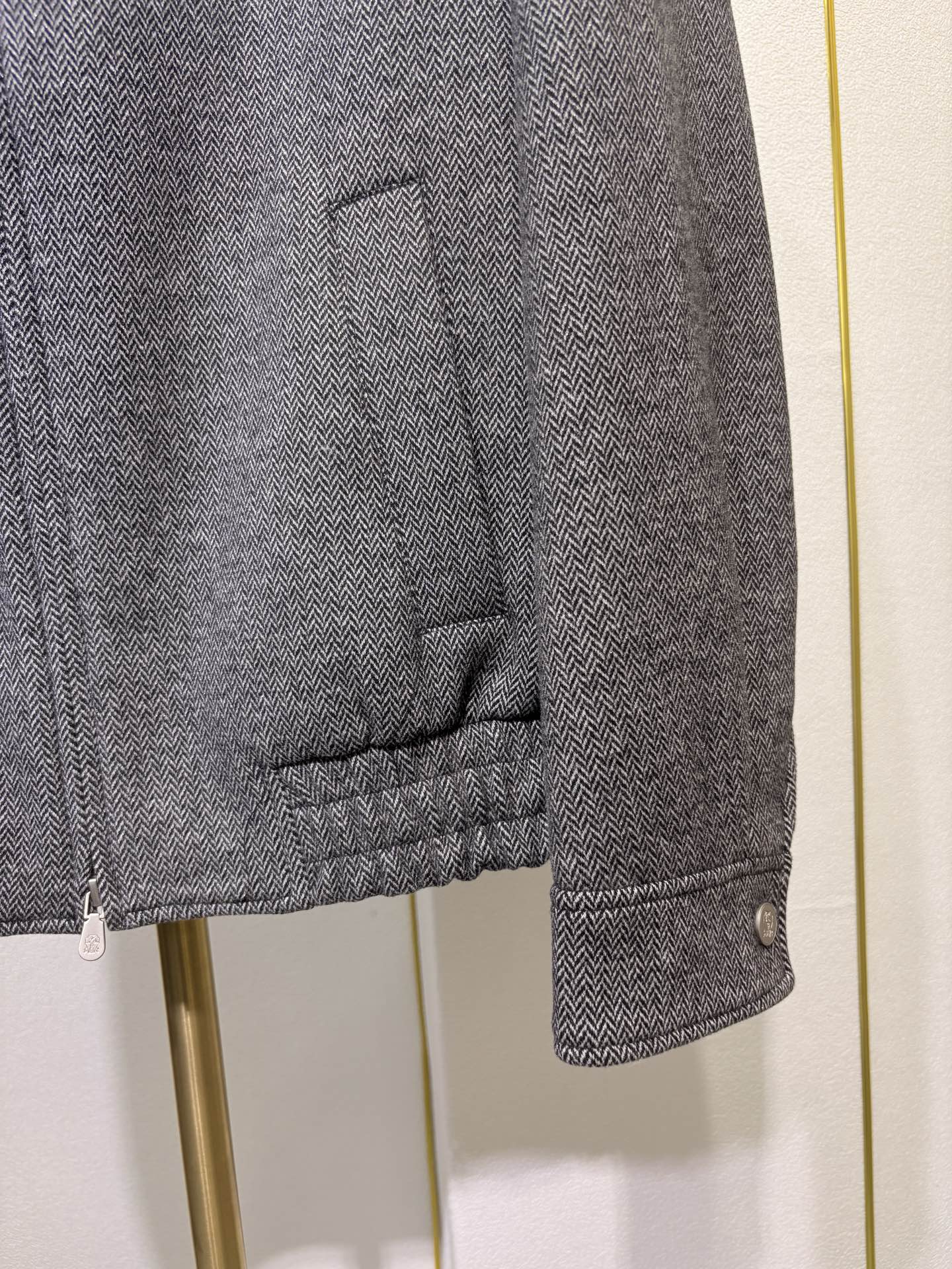 BC，2025男士新款立领商务休闲夹克外套，顶奢意大利进口羊毛混纺人字纹肌理面料，双头拉链门襟、三标齐、