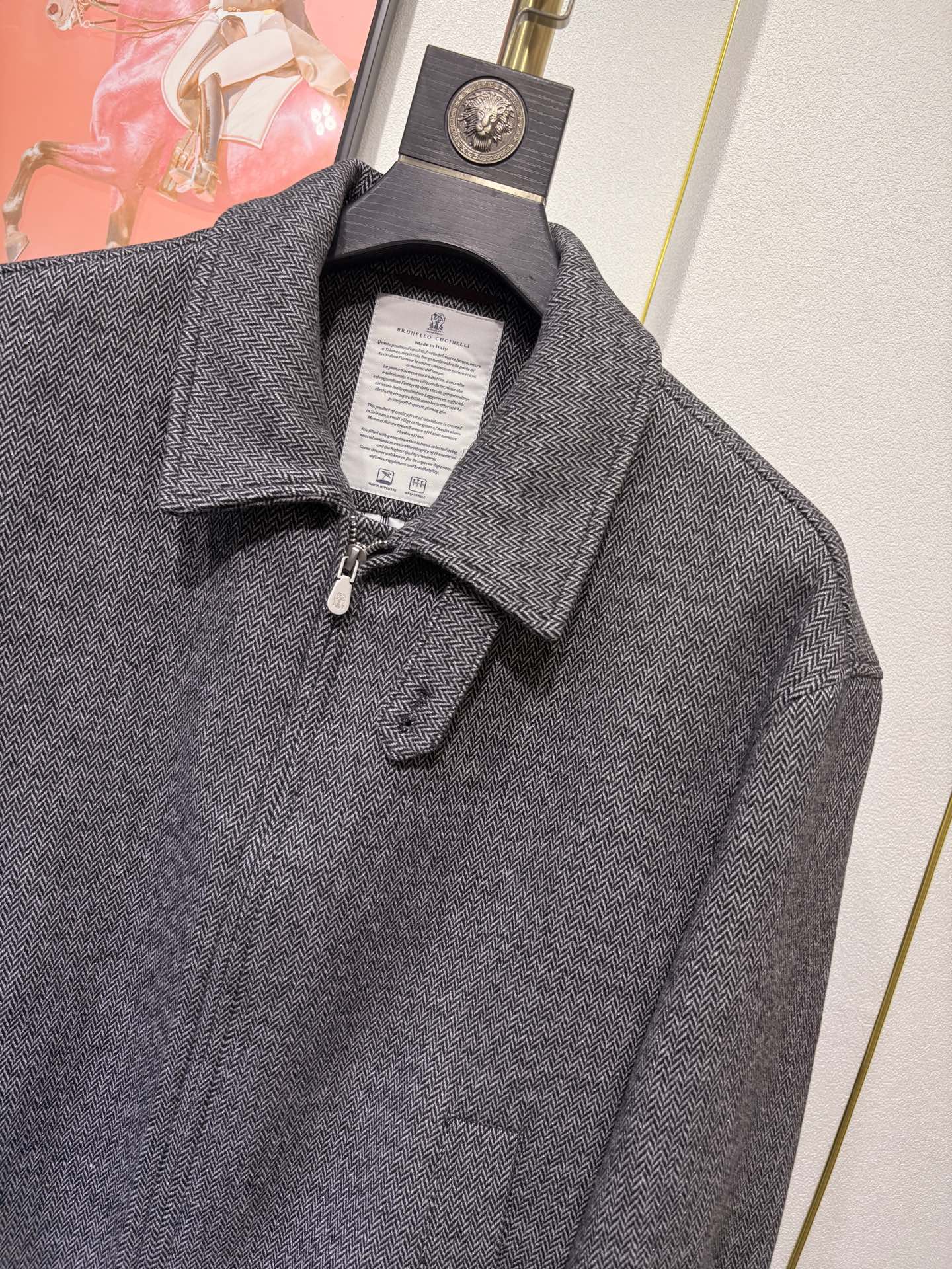 BC，2025男士新款立领商务休闲夹克外套，顶奢意大利进口羊毛混纺人字纹肌理面料，双头拉链门襟、三标齐、