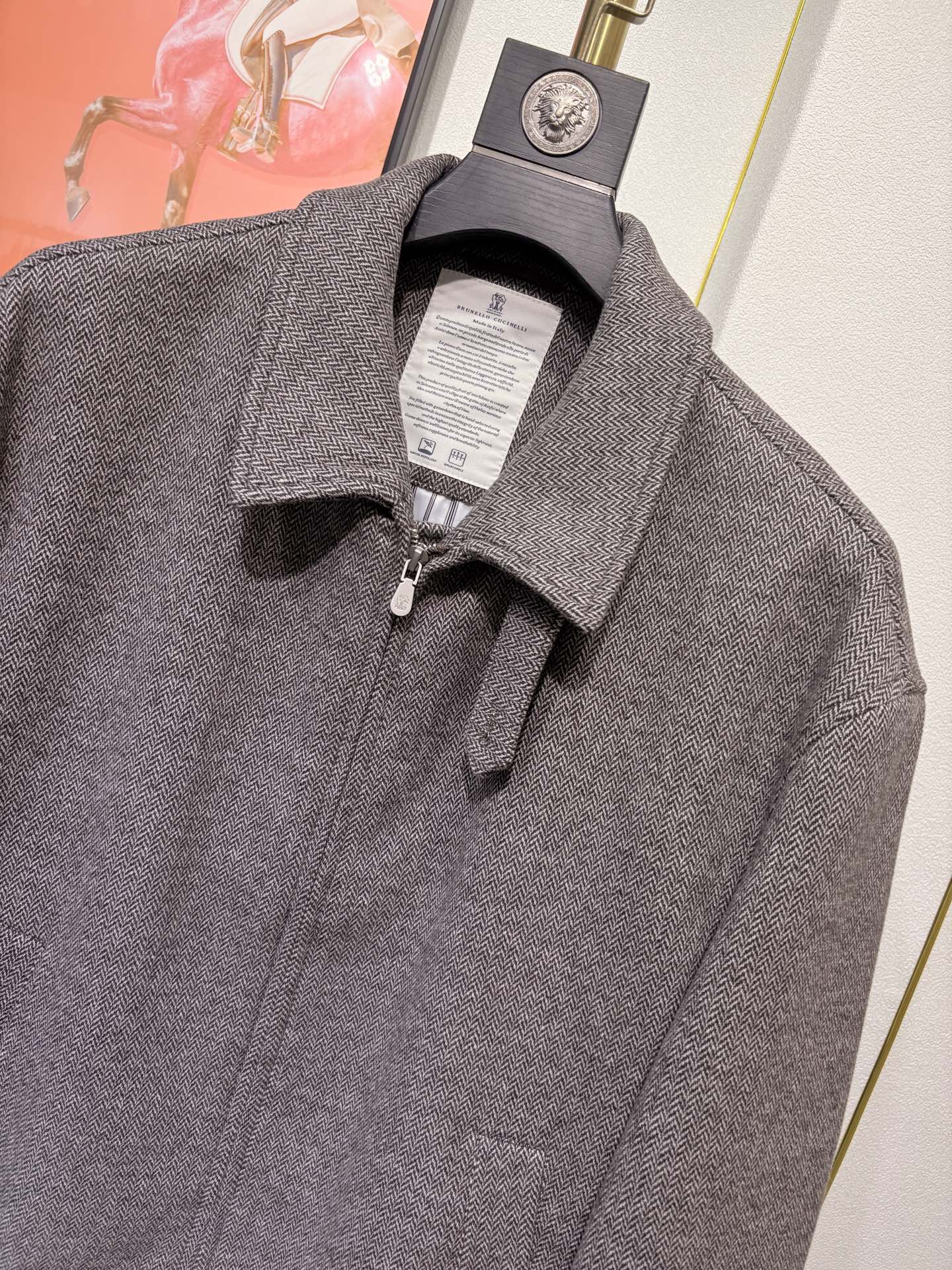 BC，2025男士新款立领商务休闲夹克外套，顶奢意大利进口羊毛混纺人字纹肌理面料，双头拉链门襟、三标齐、