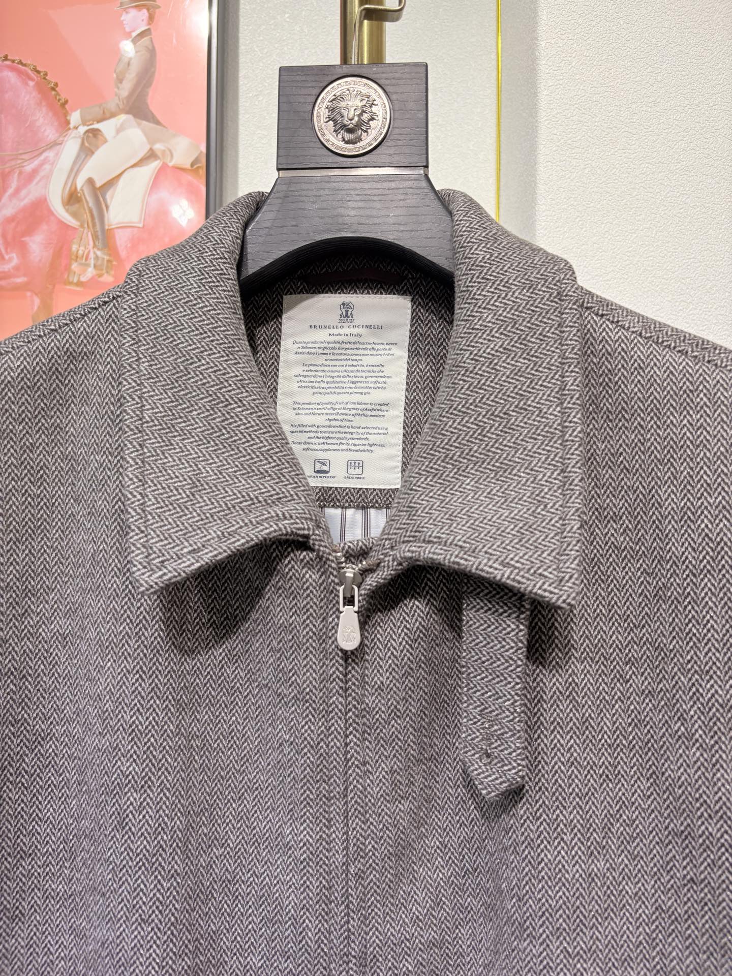 BC，2025男士新款立领商务休闲夹克外套，顶奢意大利进口羊毛混纺人字纹肌理面料，双头拉链门襟、三标齐、