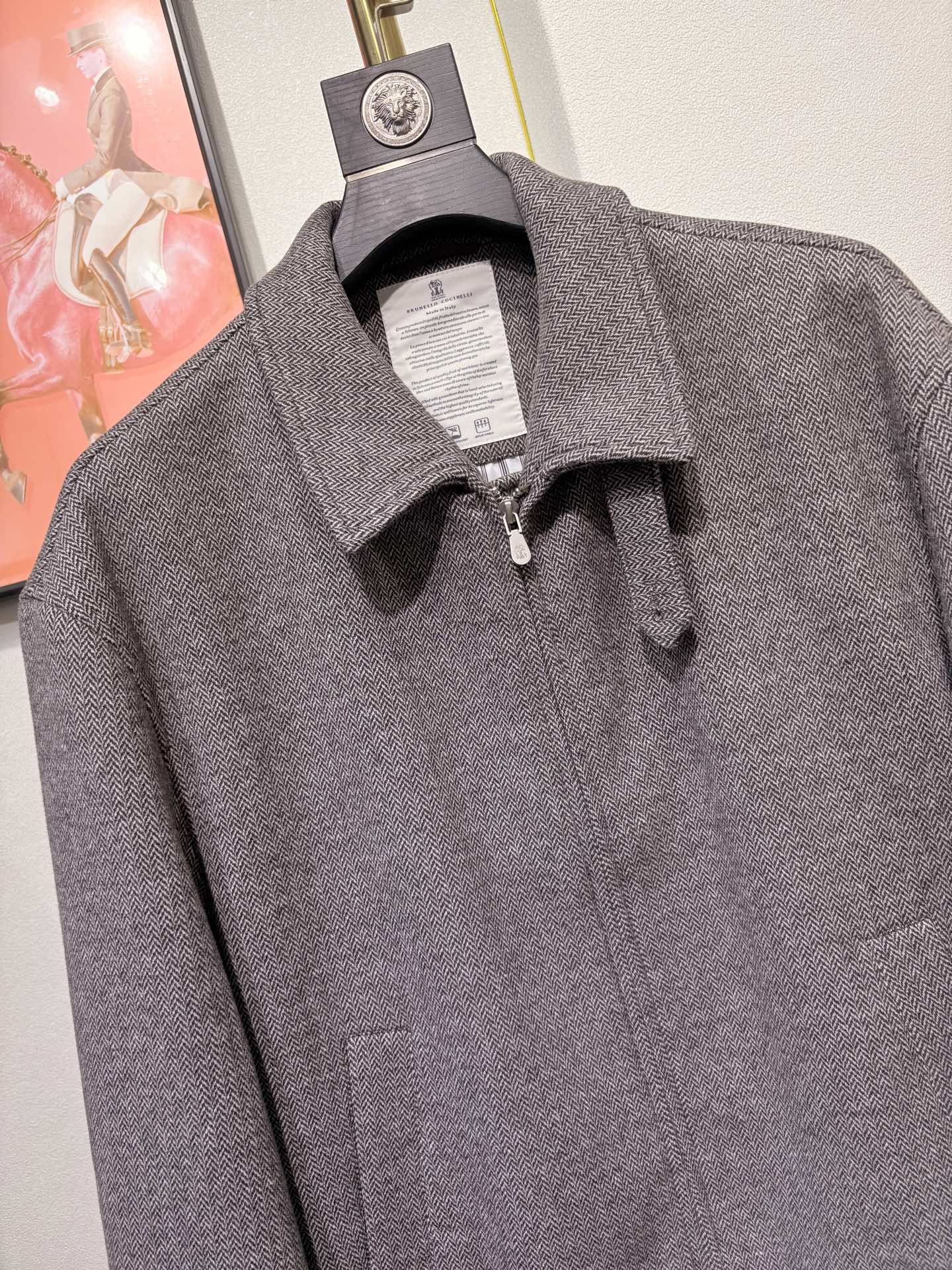 BC，2025男士新款立领商务休闲夹克外套，顶奢意大利进口羊毛混纺人字纹肌理面料，双头拉链门襟、三标齐、