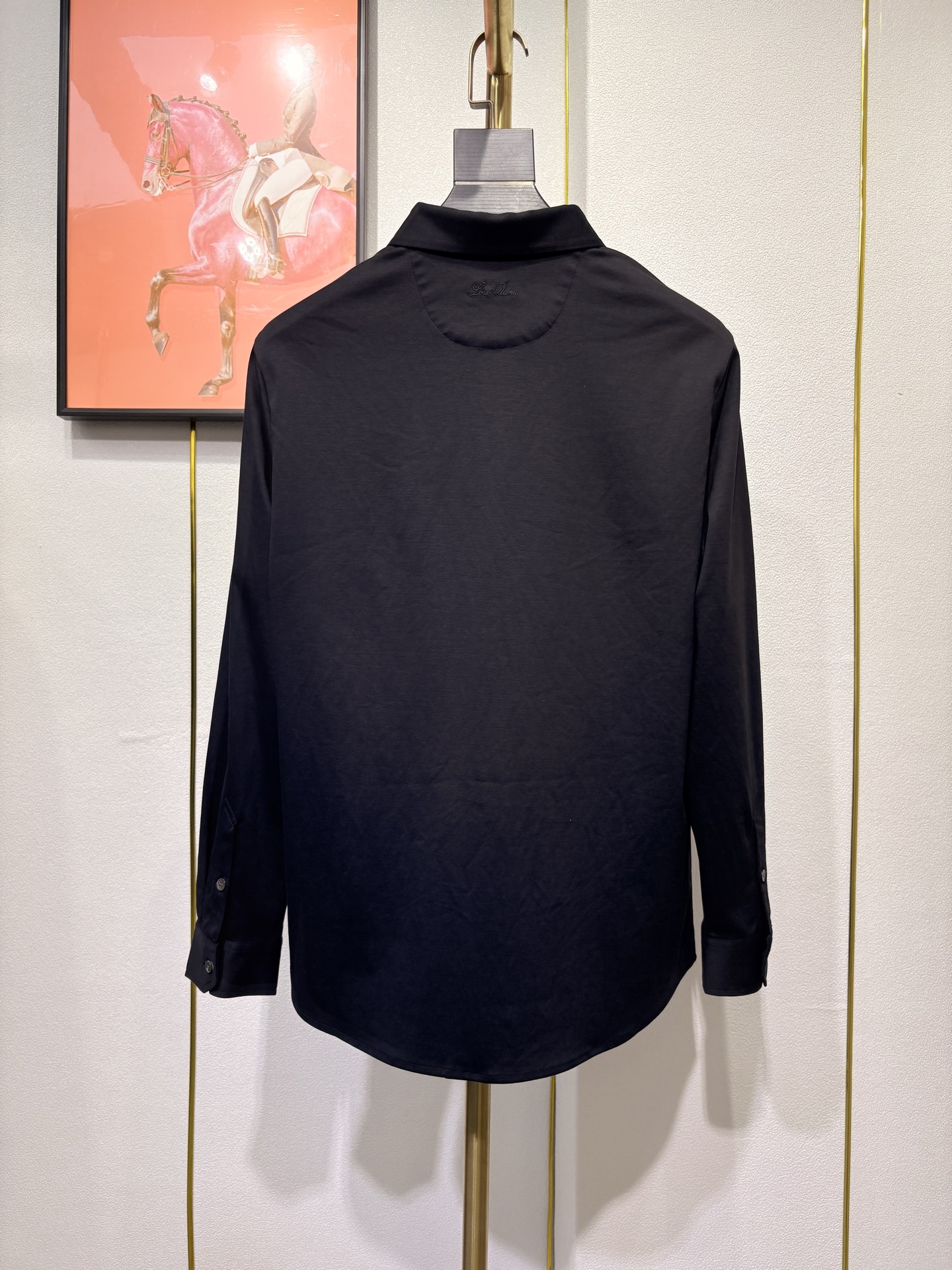 lP🆕，诺U翩然男士长袖衬衫！胸前奢华品牌经典LOGO刺绣设计，品相完美如斯，采用舒适精梳棉面料，属于入