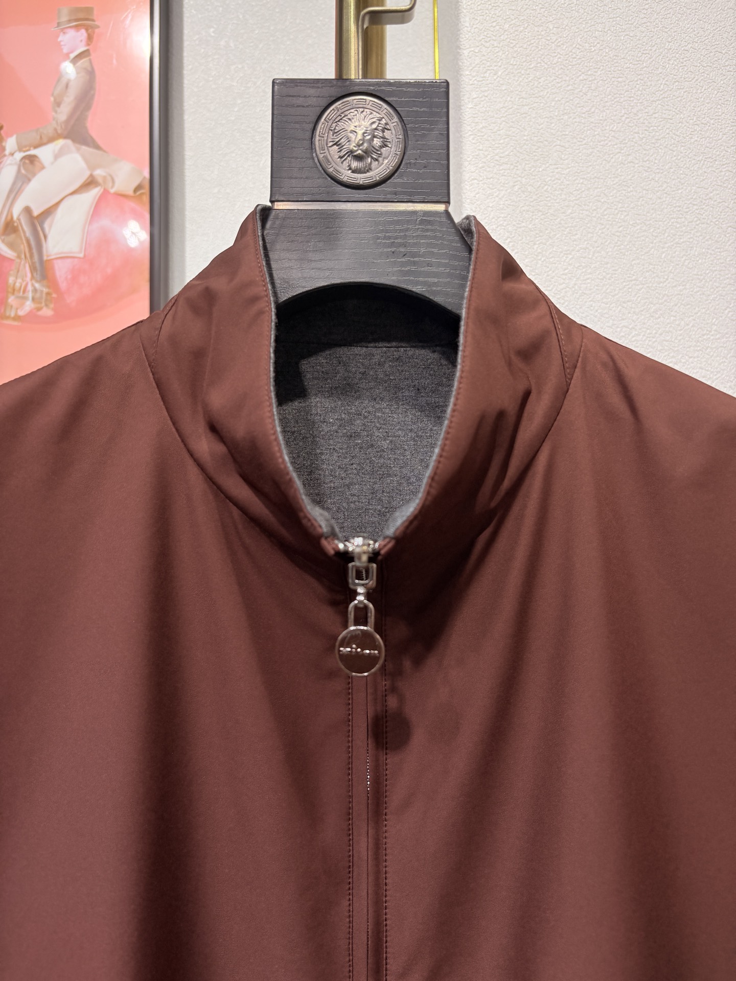 Kiton，2025双面穿立领夹克外套，100%聚酯纤维面料，67%聚酯纤维 6%羊绒 27粘胶纤维 混